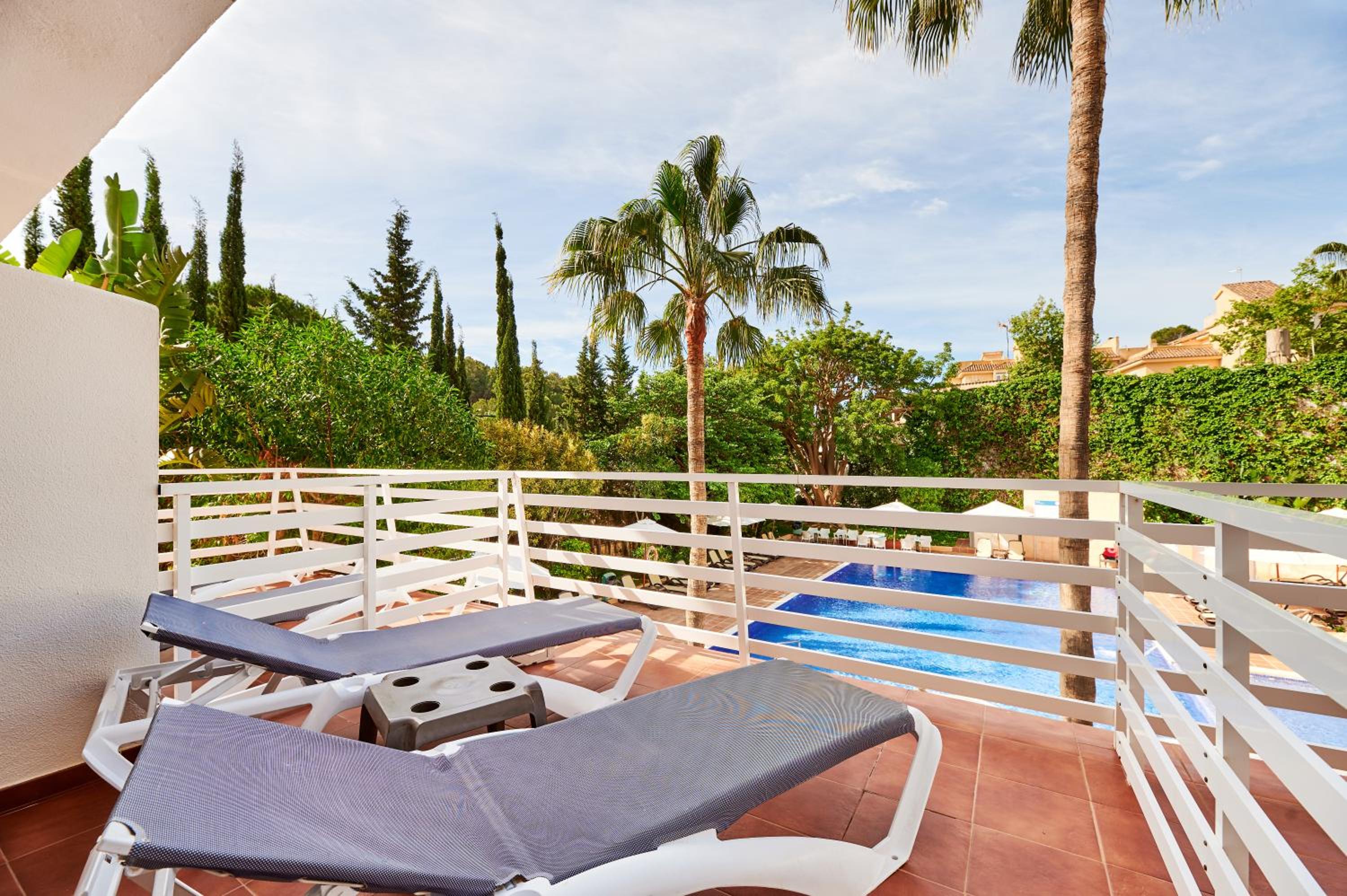 Double or Twin Room with Pool View