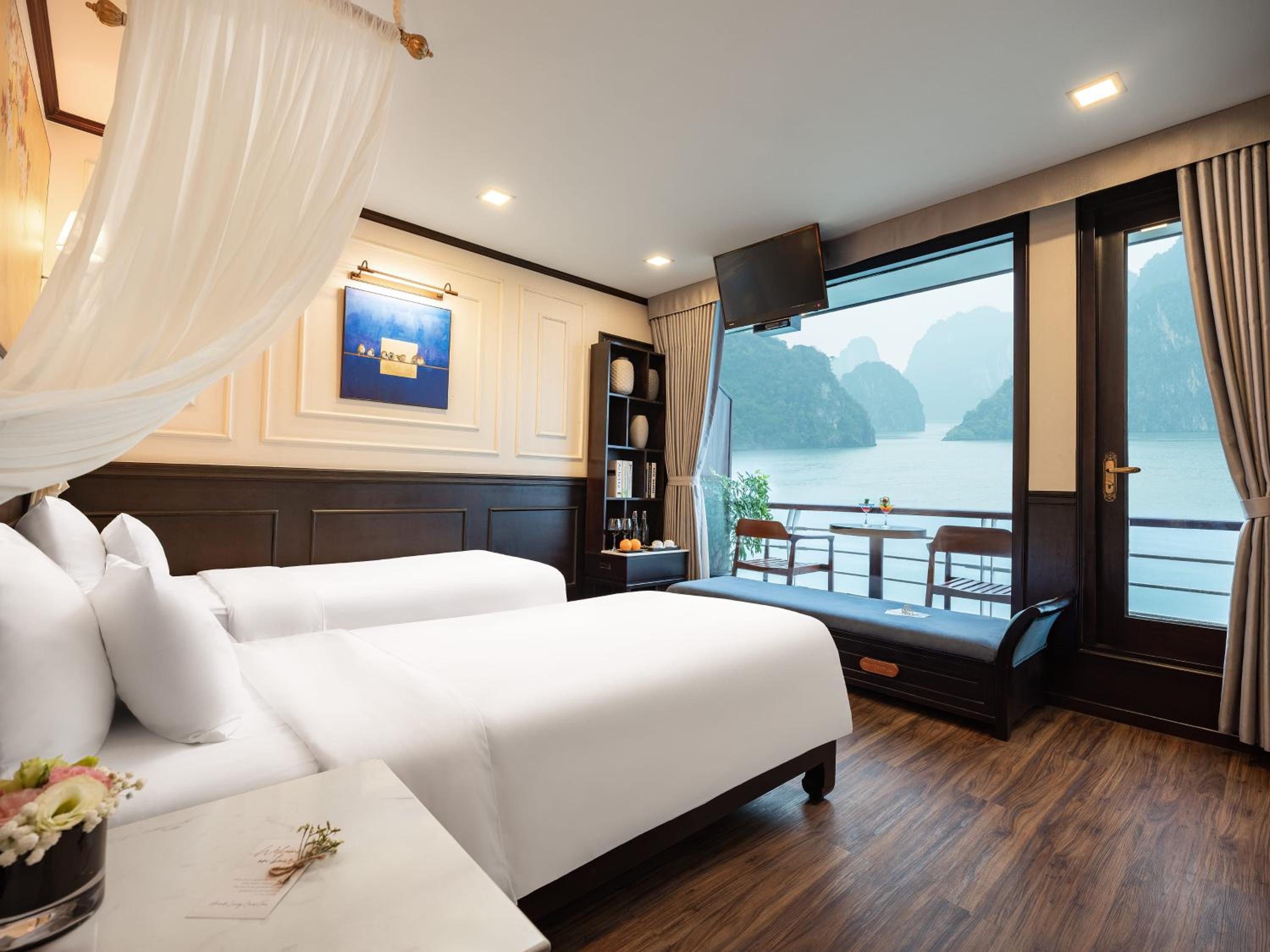 Junior Suite with Balcony and Bathtub - Starlink Network Access photo 1