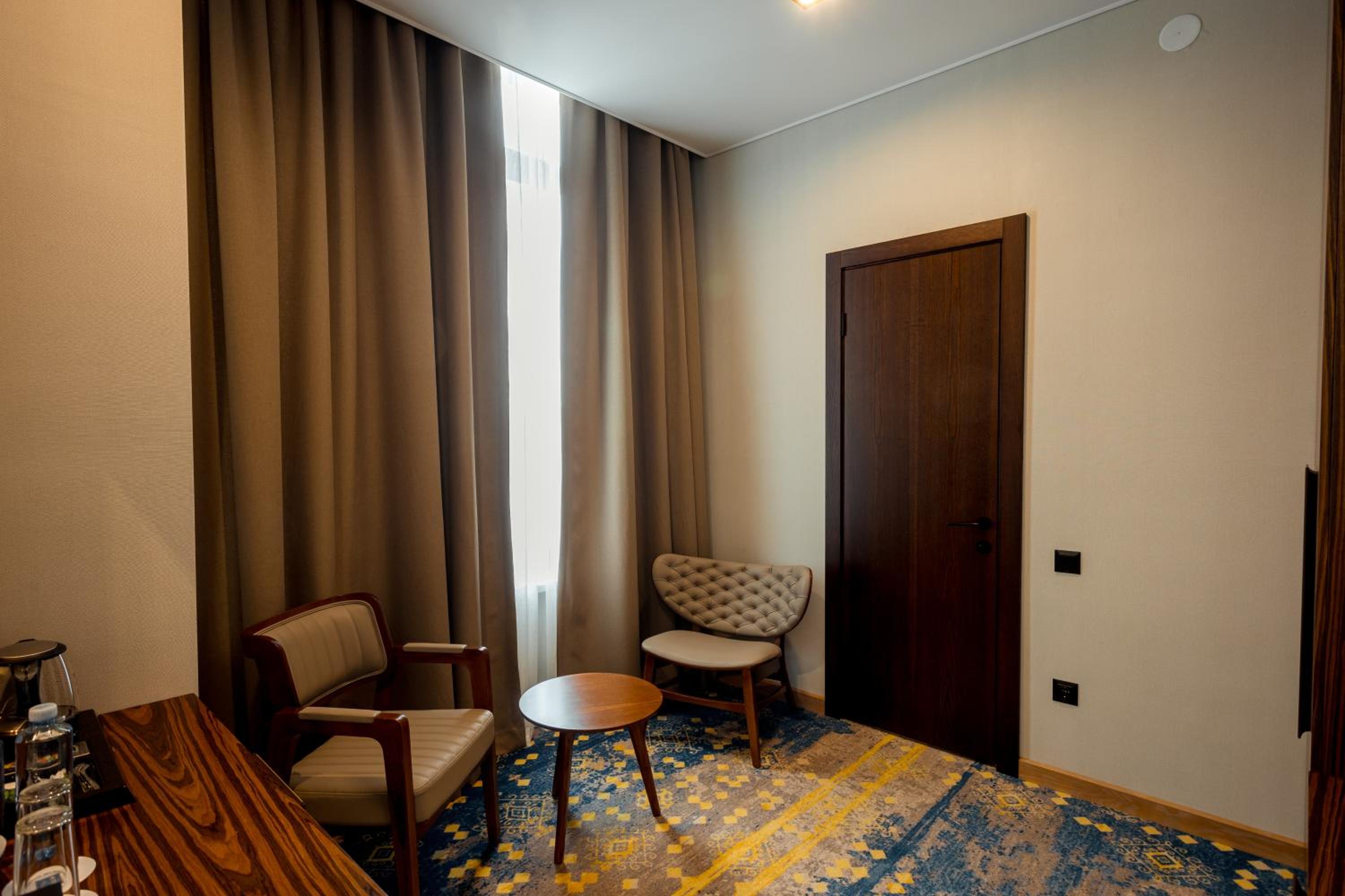 One-Bedroom Suite photo 2