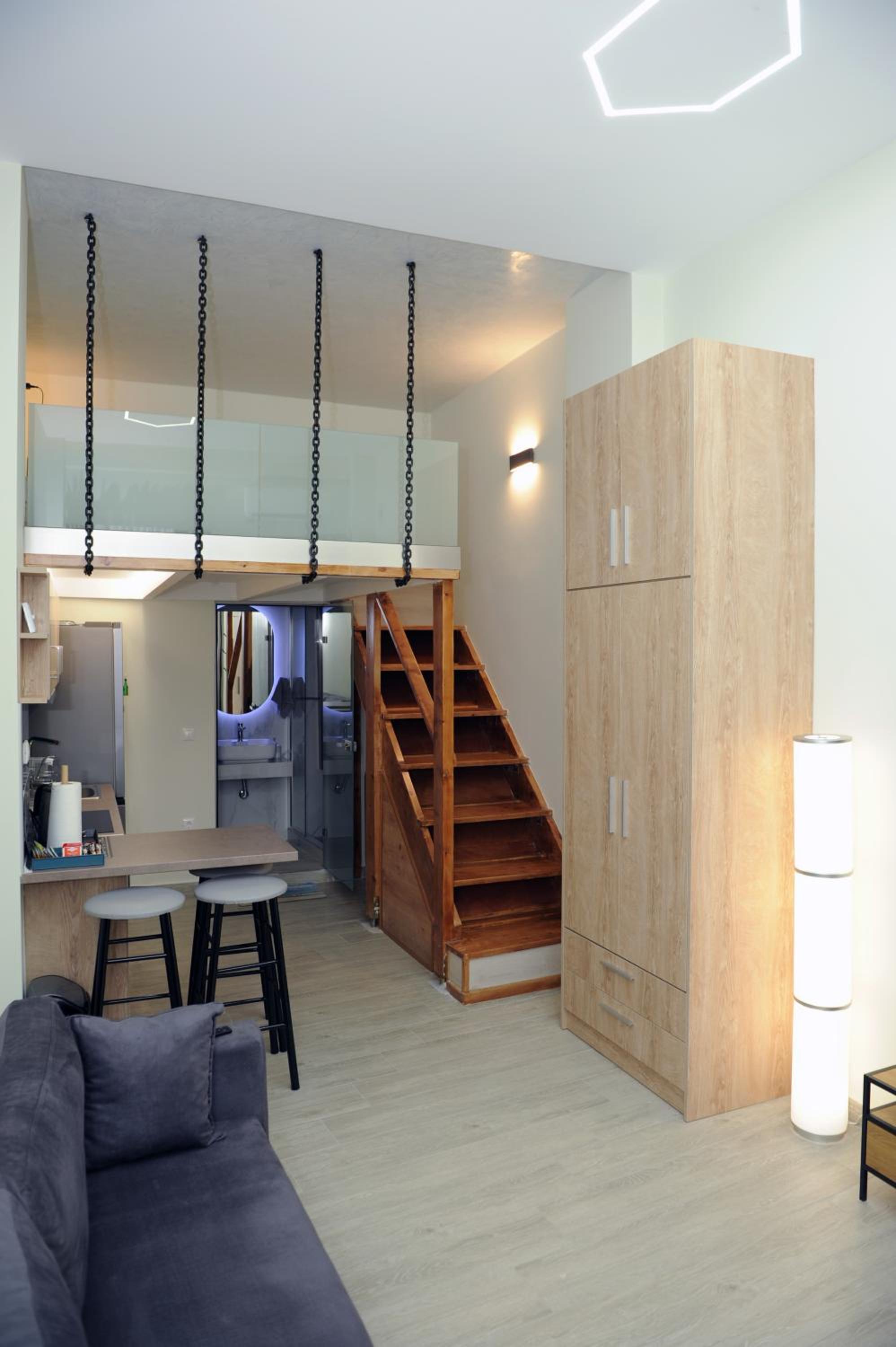 One-Bedroom Apartment