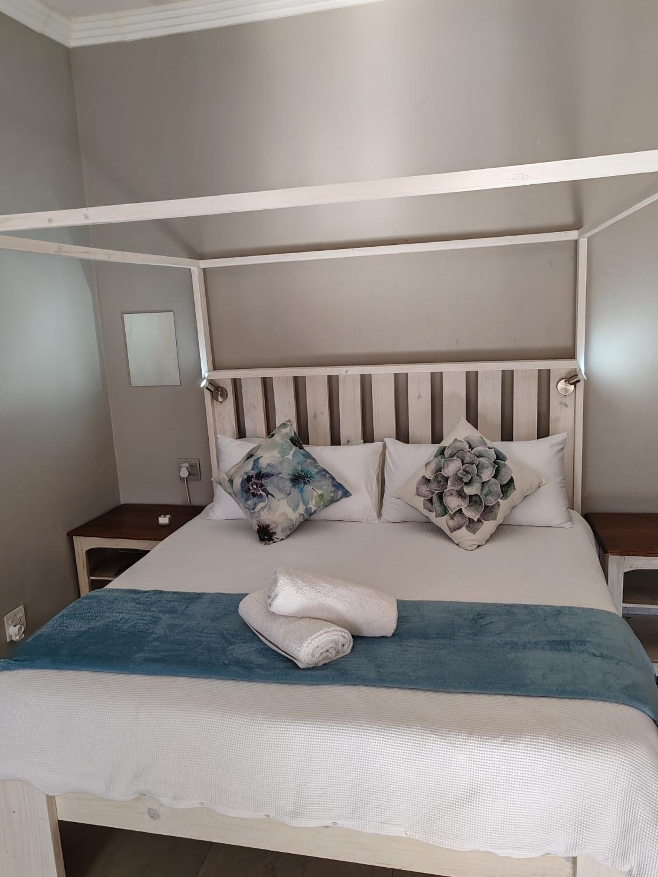 Deluxe Double or Twin Room with Garden View