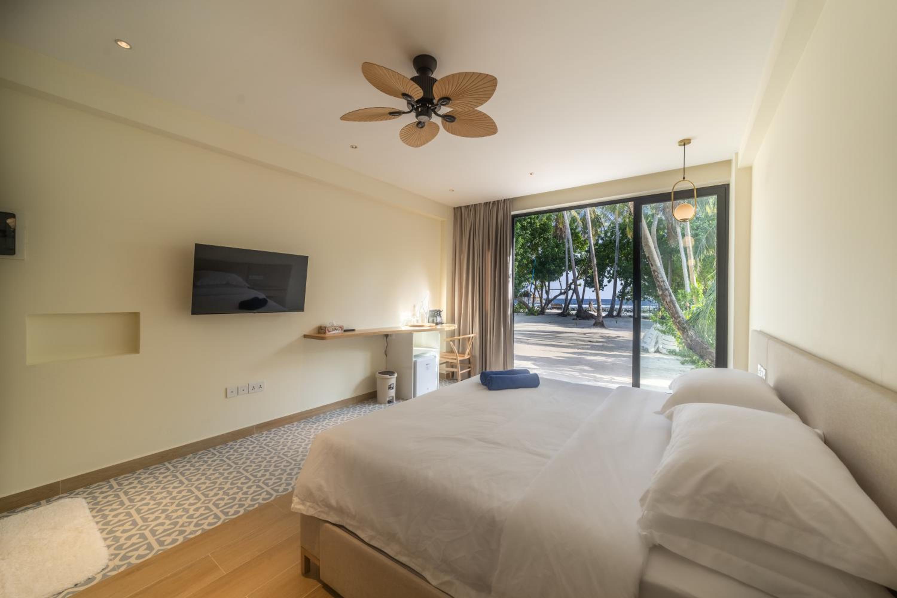 Deluxe Double Room with Sea View