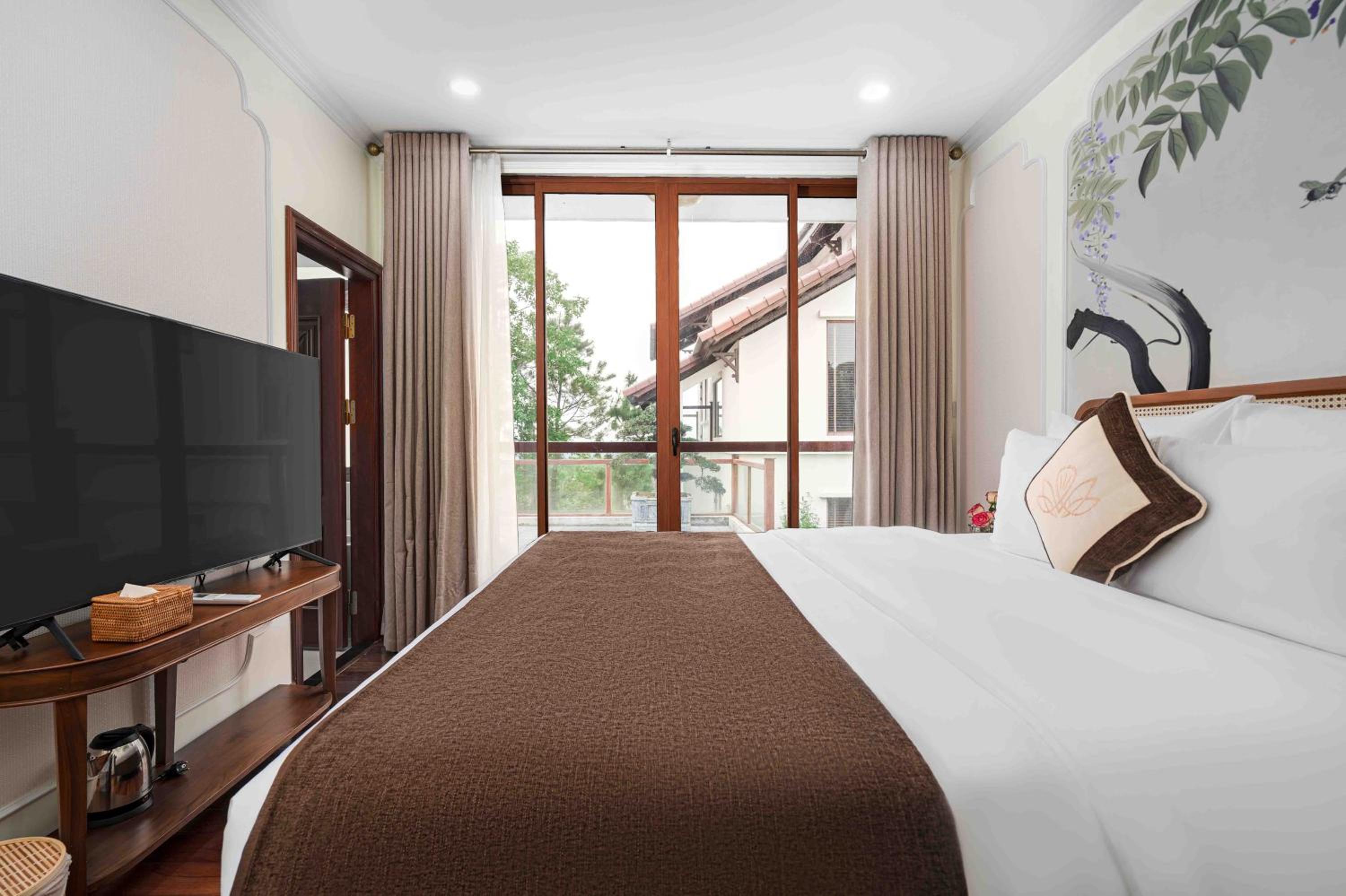 Two-Bedroom Villa - Photo 11
