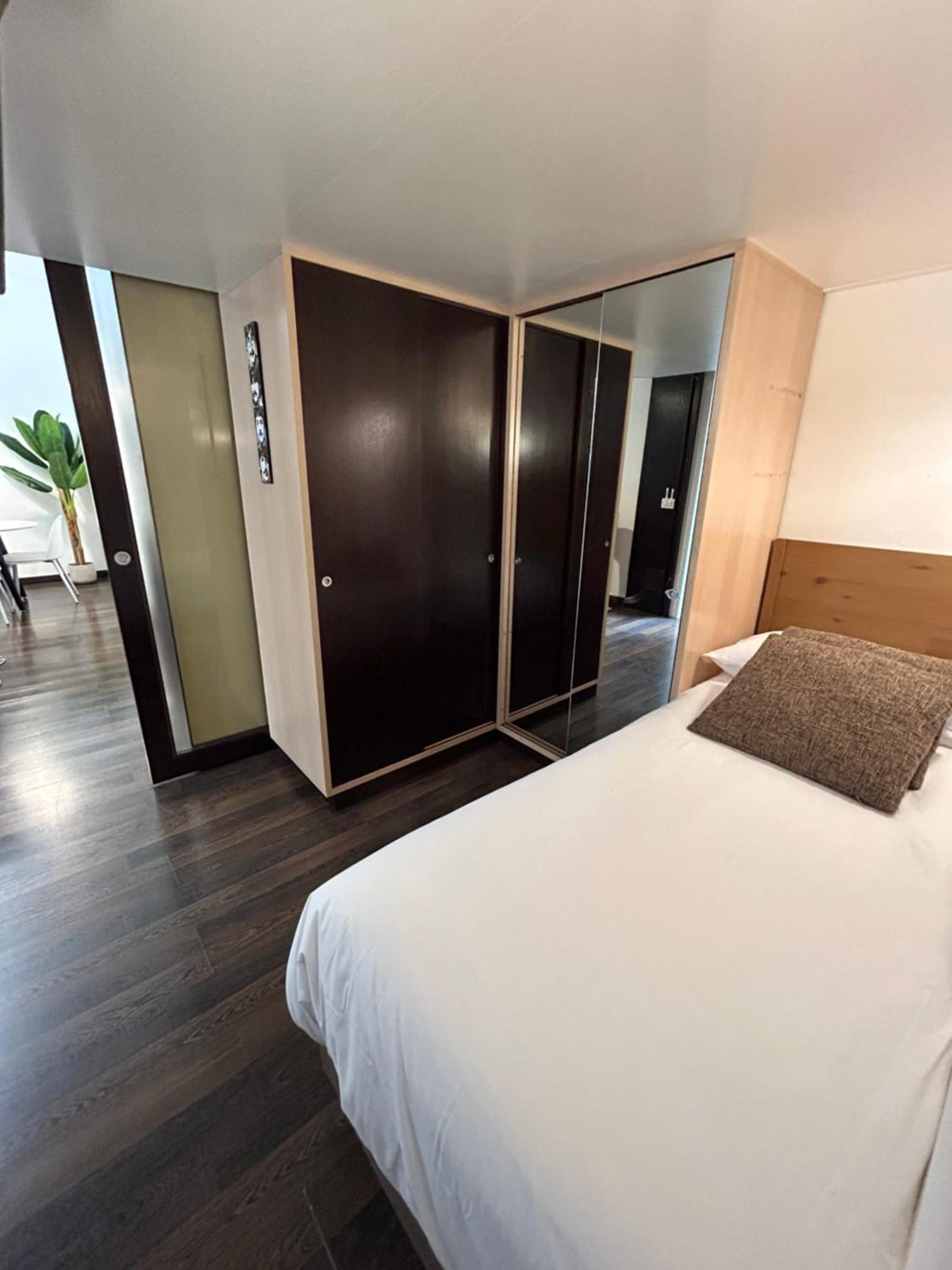Deluxe Two-Bedroom Apartment with Garden View