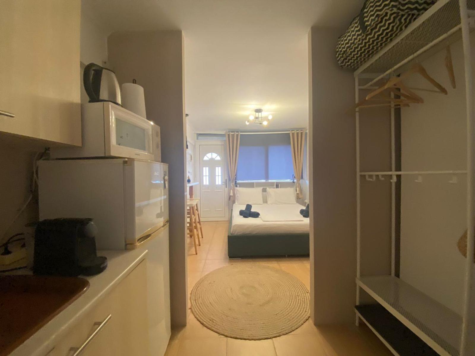 One-Bedroom Apartment photo 3