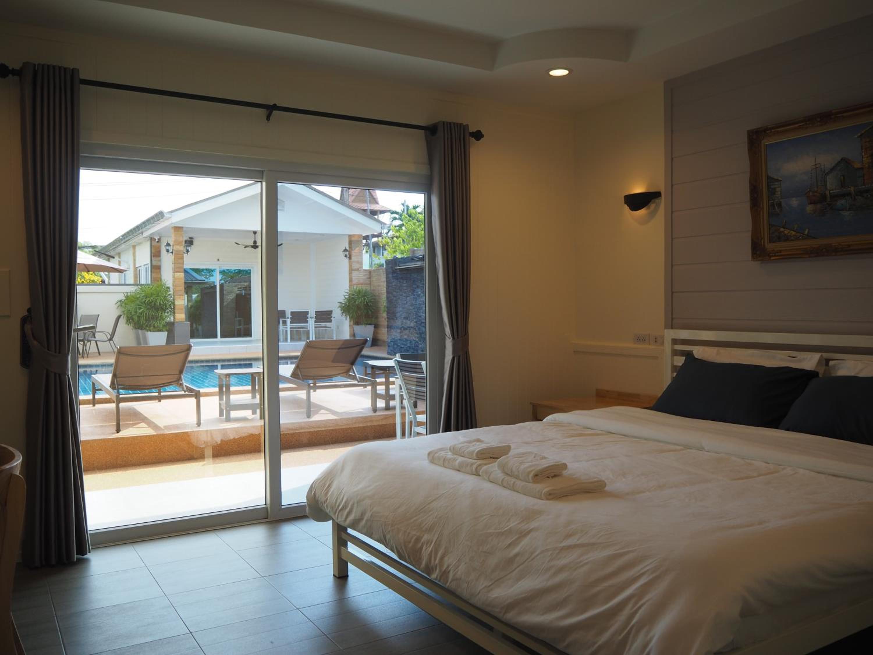 Doppelzimmer mit Poolblick