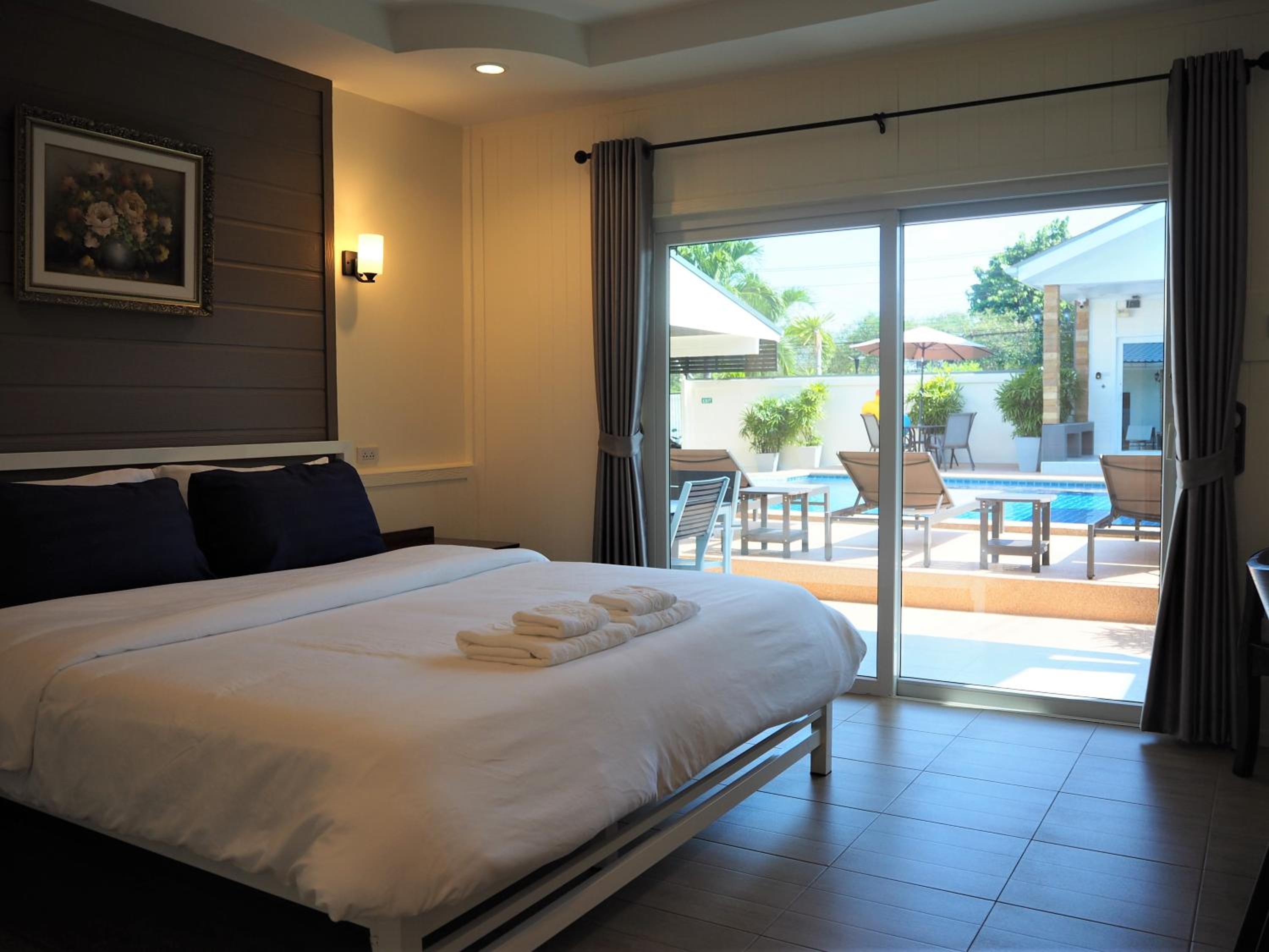 Doppelzimmer mit Poolblick