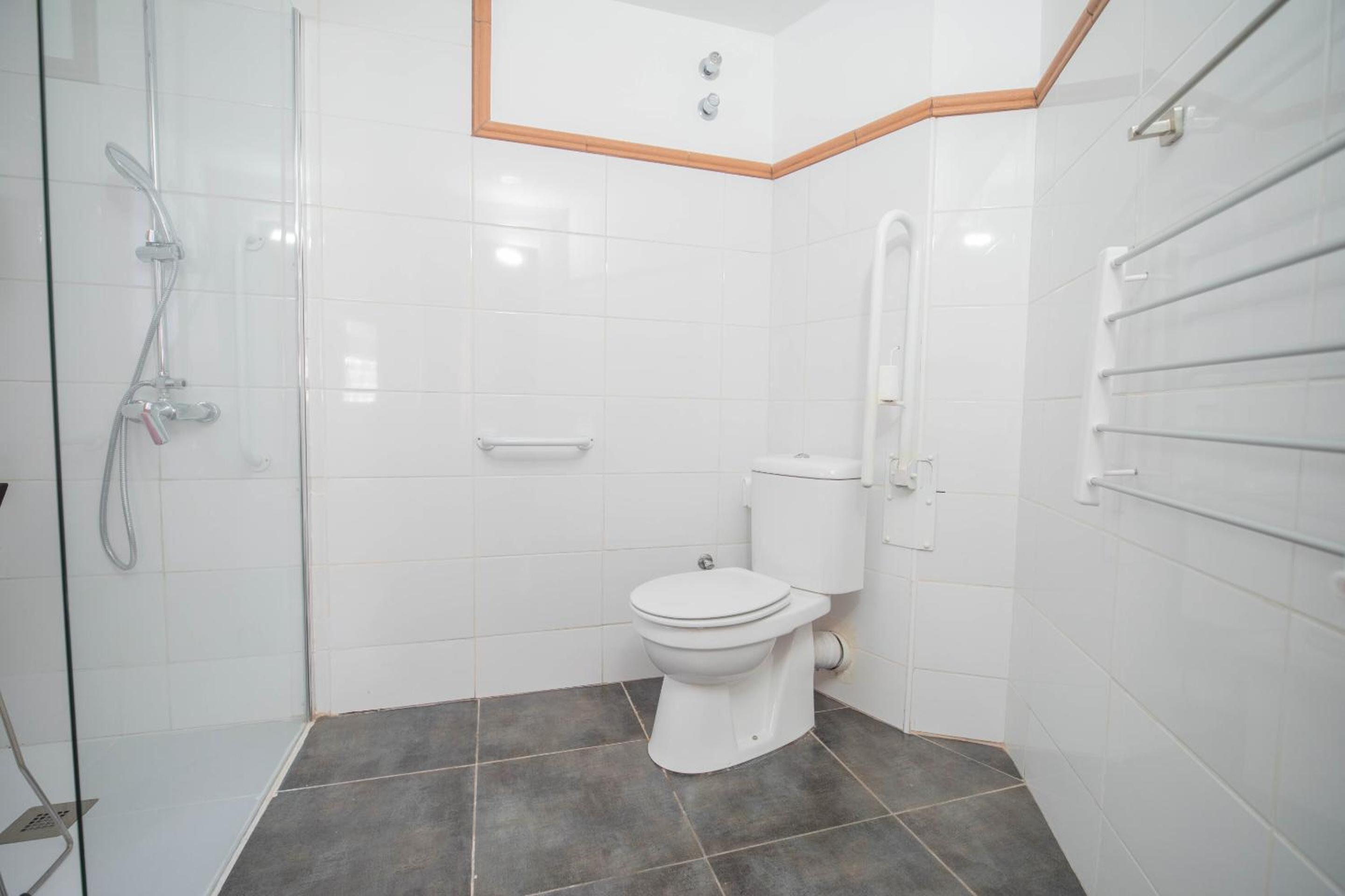 Standard Twin Room with Mountain View photo 3