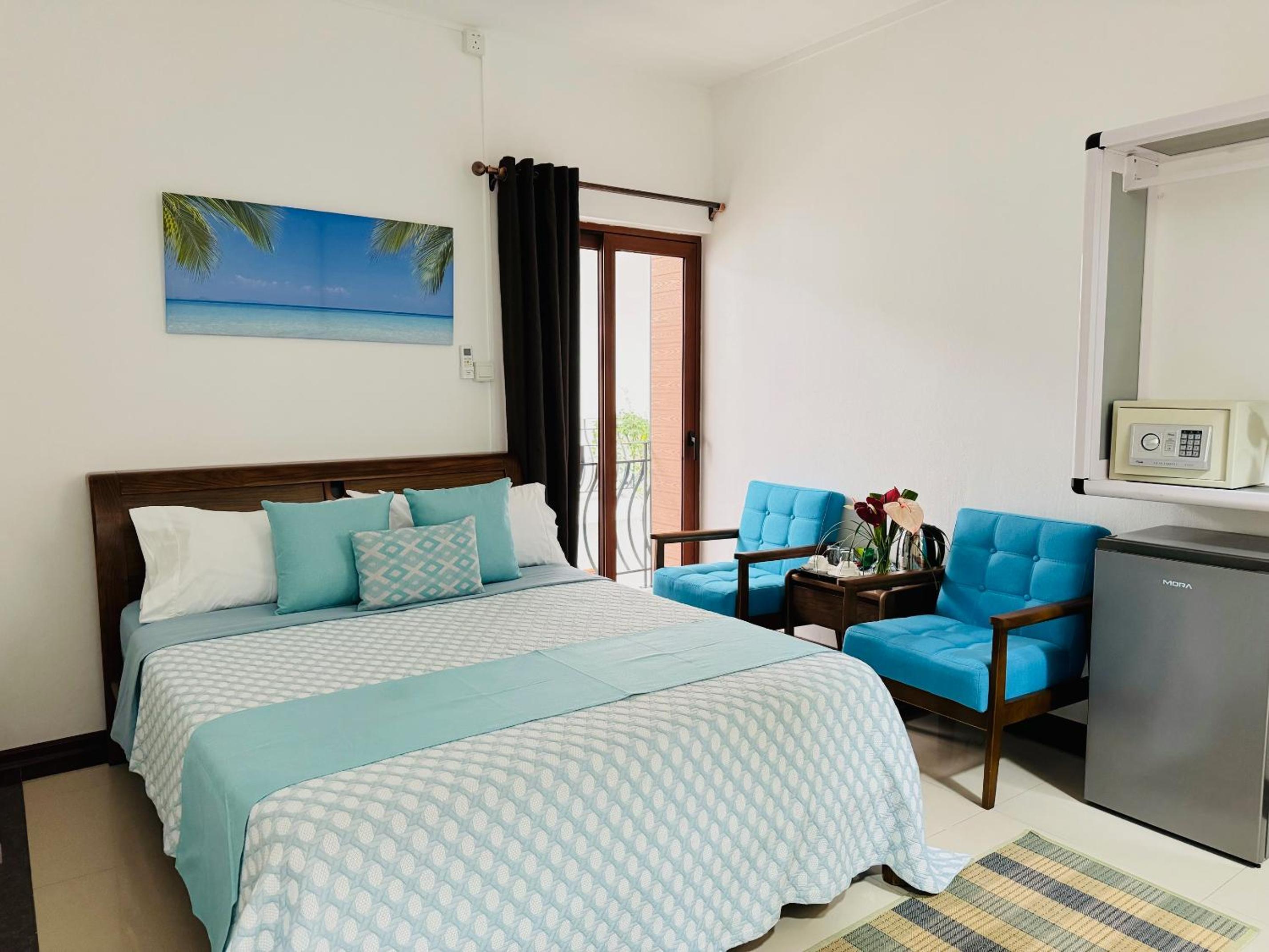 Budget Double Room photo 3