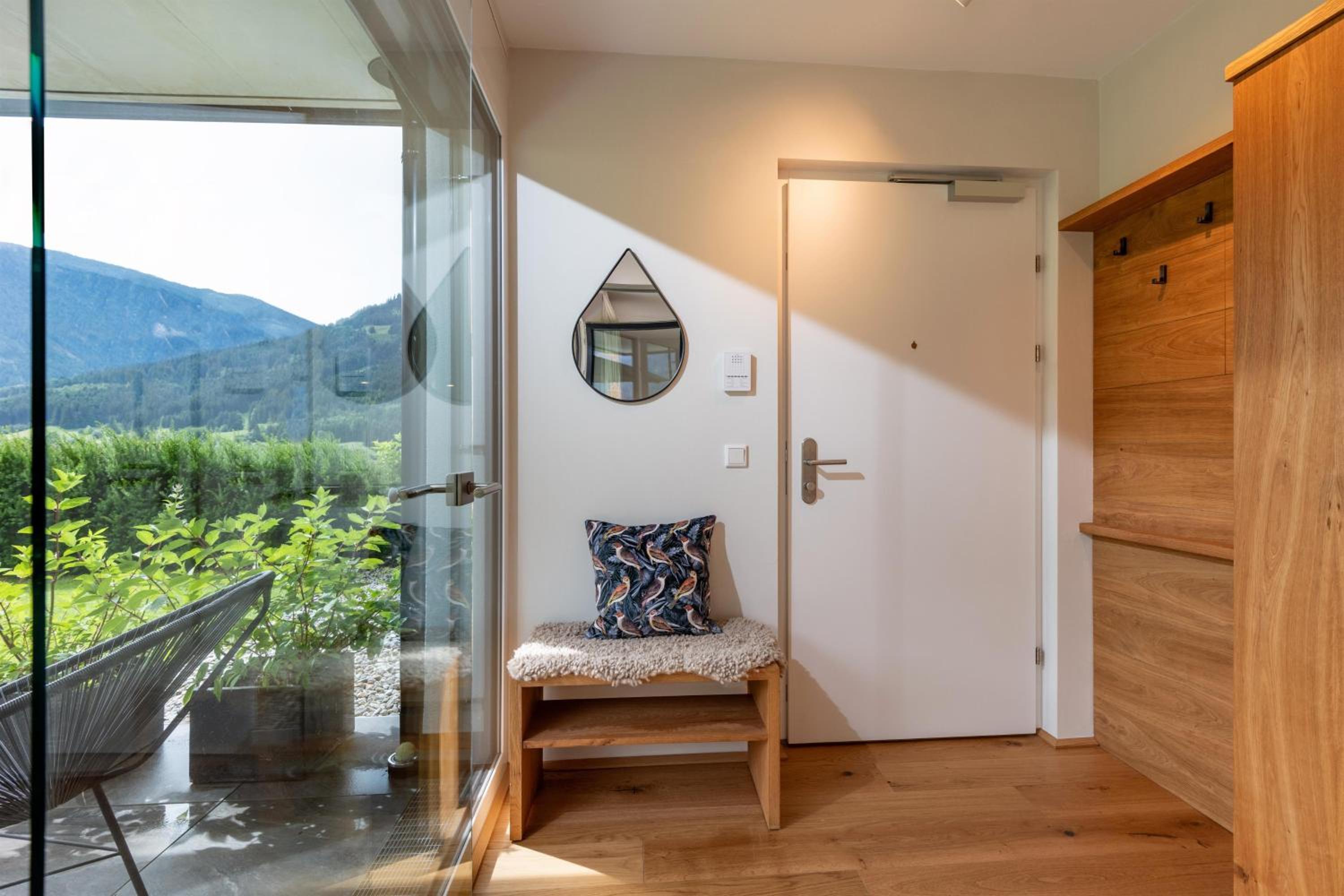 One-Bedroom Apartment with Shower photo 3