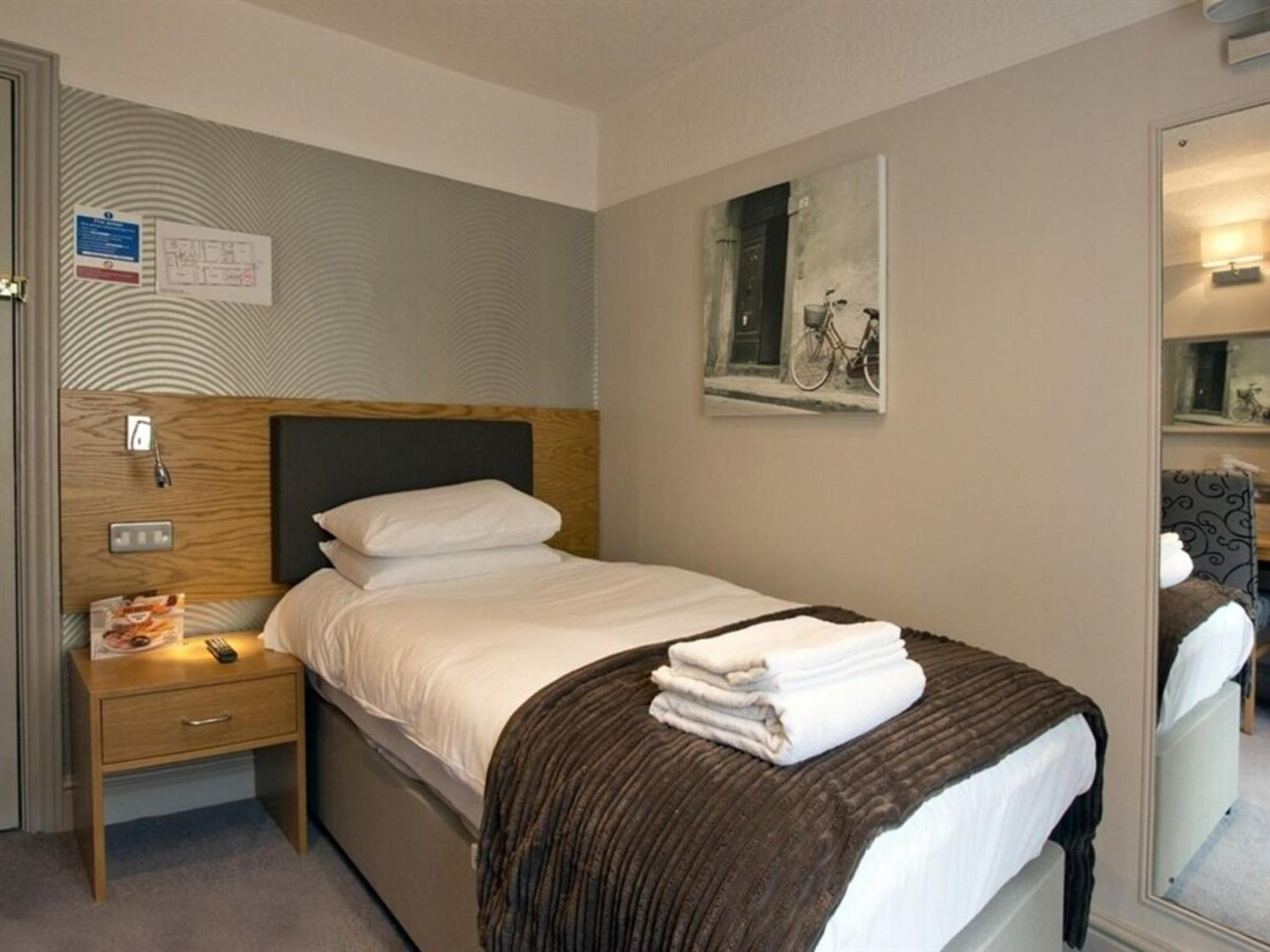 Standard Single Room