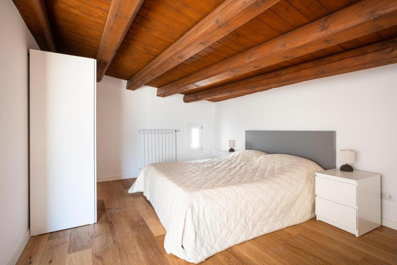 One-Bedroom Apartment with Terrace