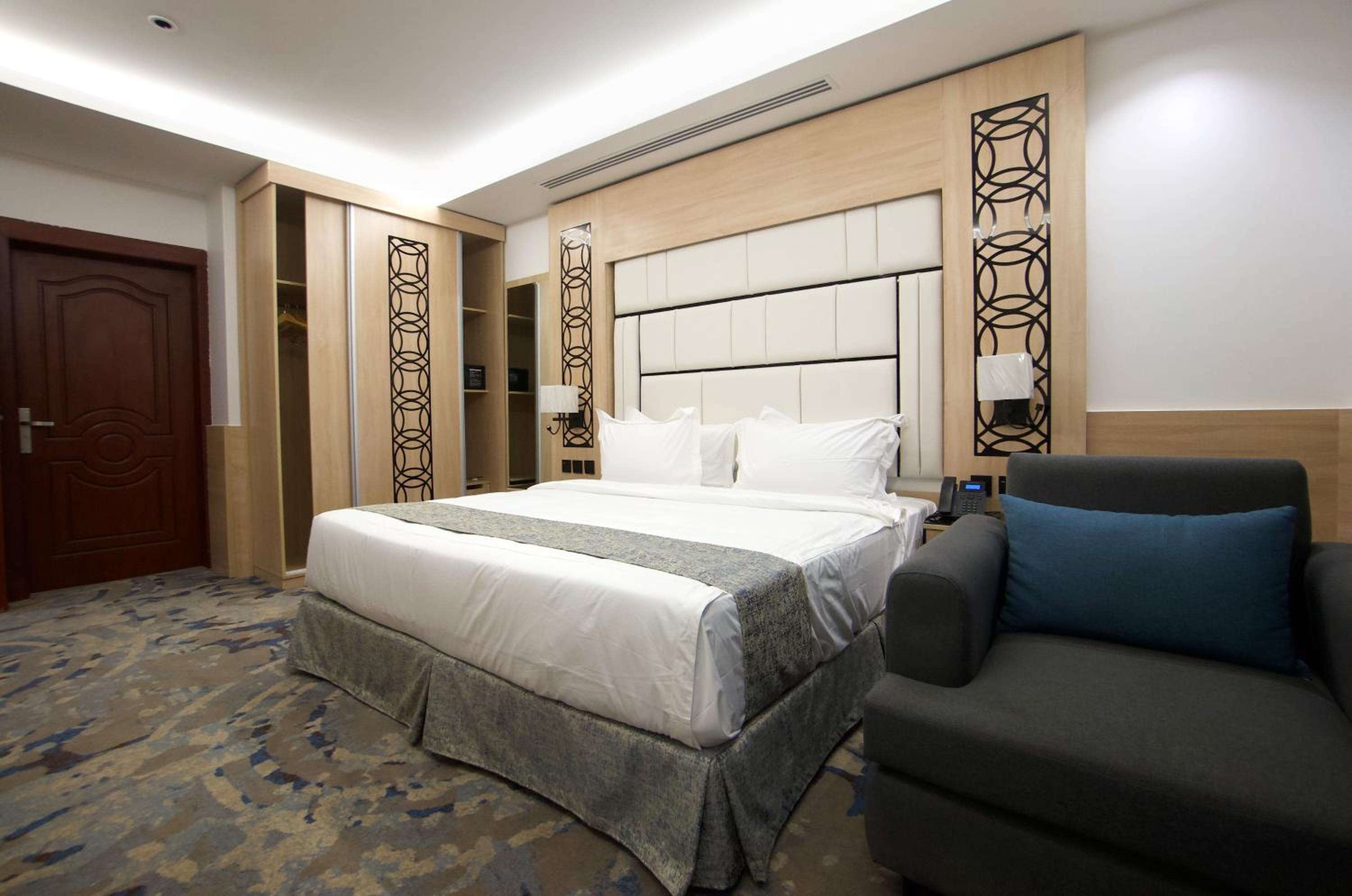 Two-Bedroom Suite photo 2