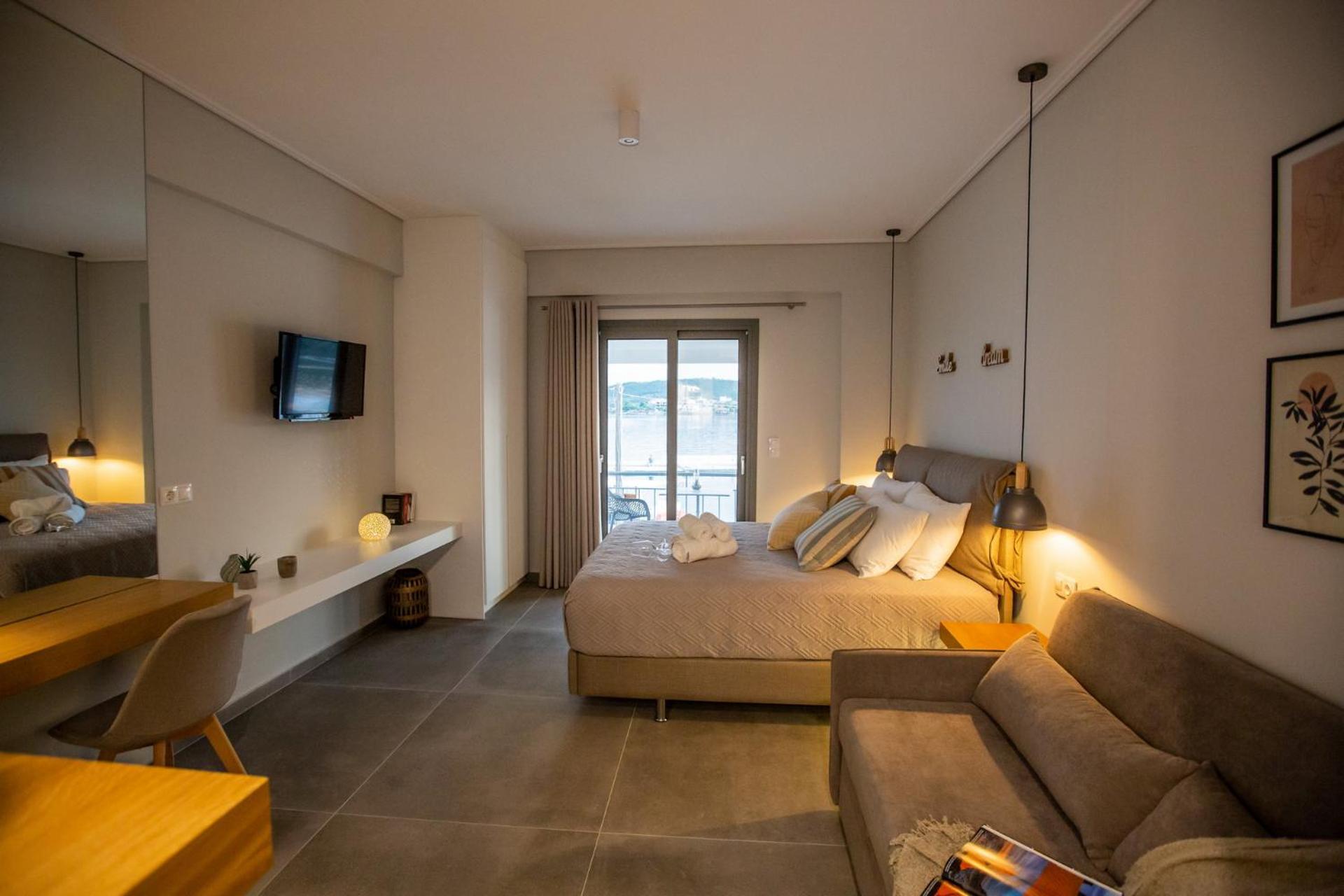 Deluxe Suite with Sea View