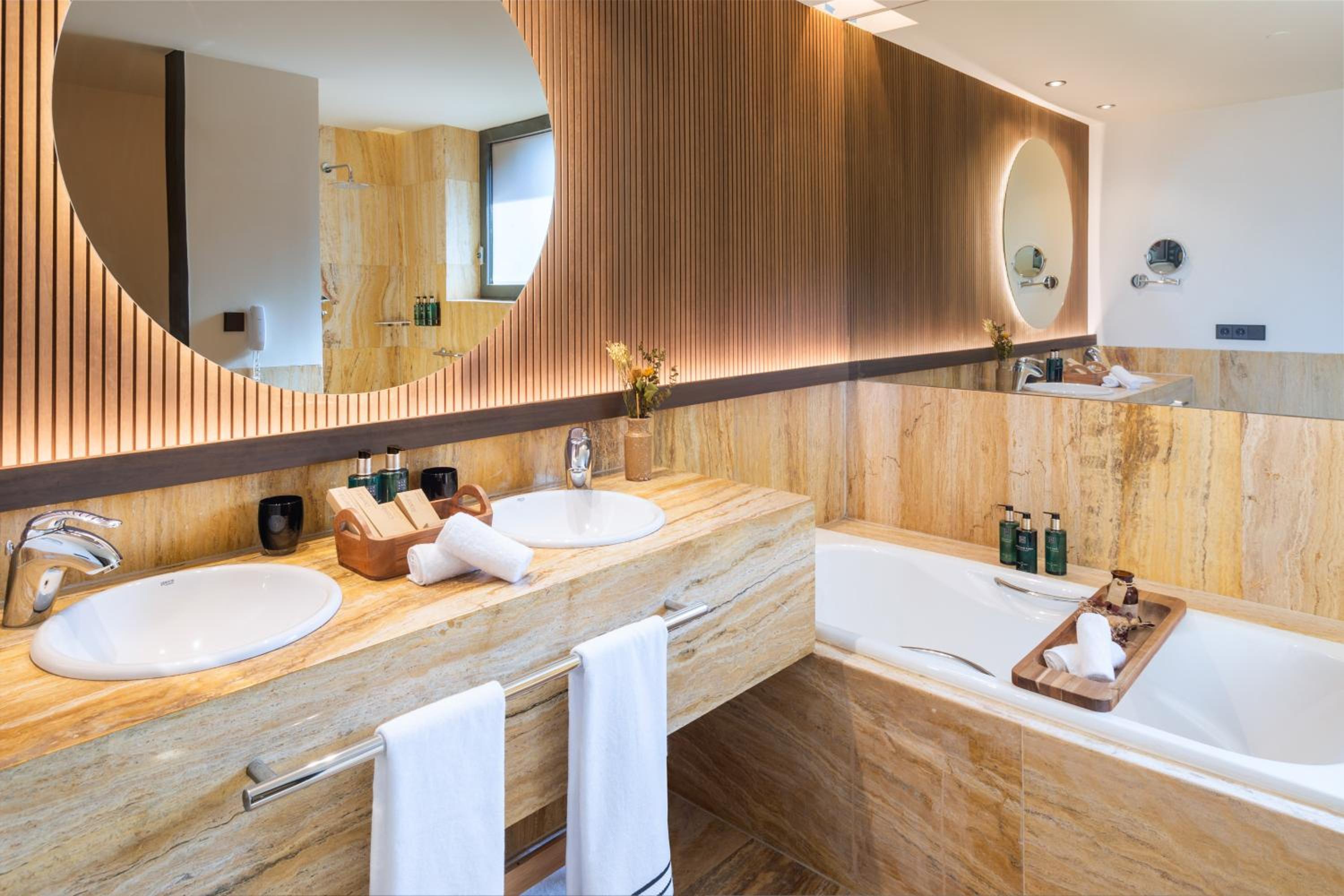 Suite The Level photo 2