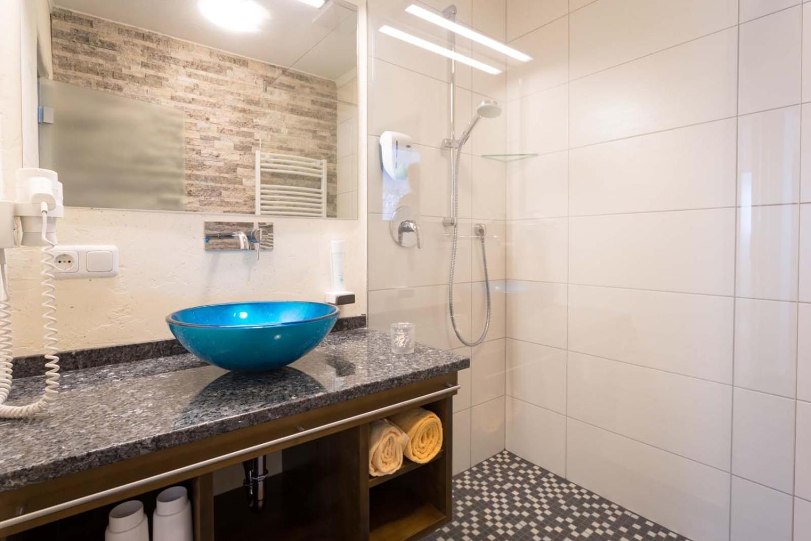 Deluxe Double Room with Extra Bed photo 3
