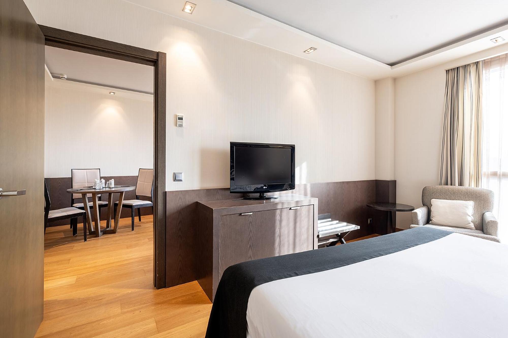 Junior Suite - Photo 11