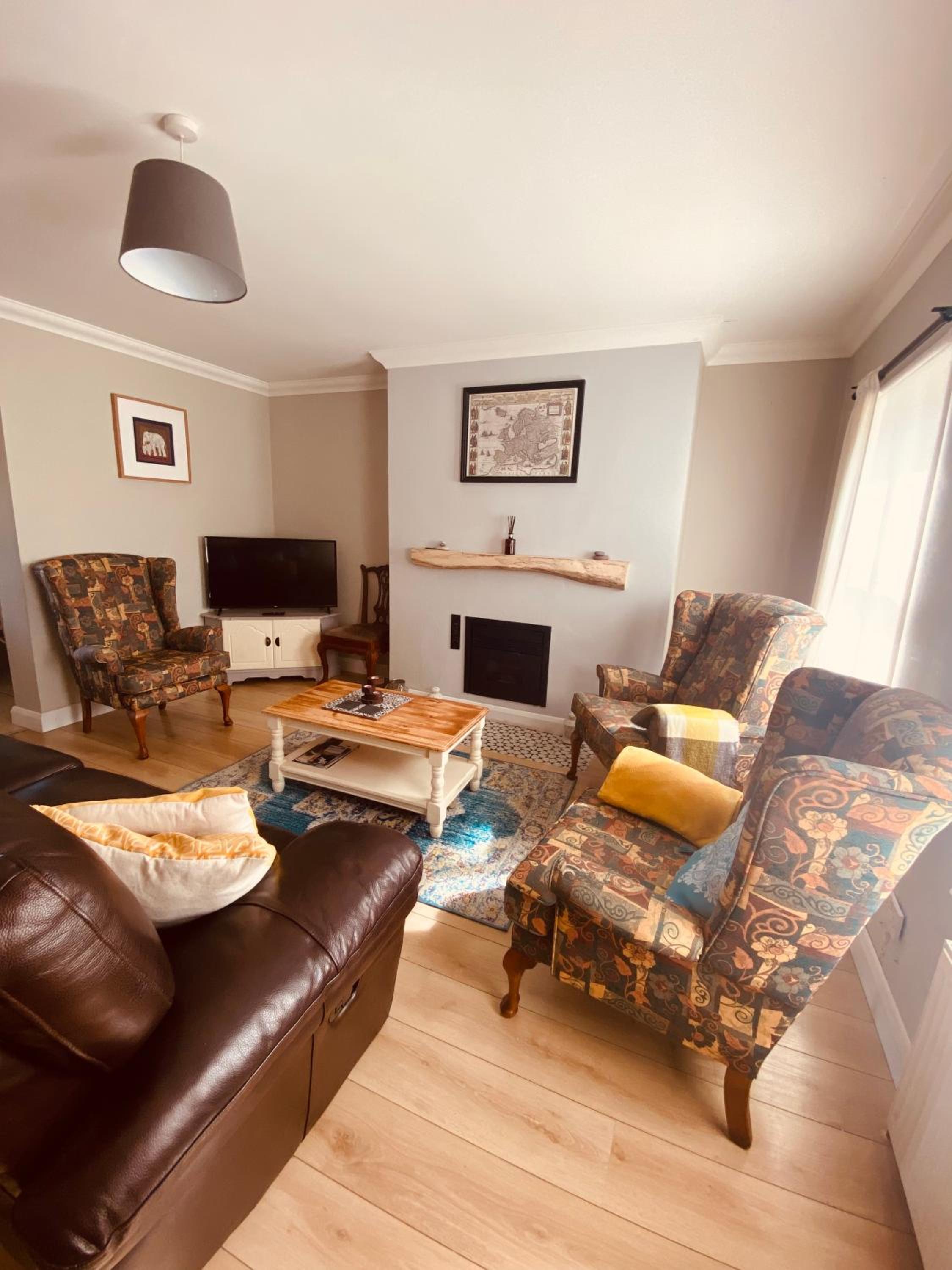 Three-Bedroom House photo 1