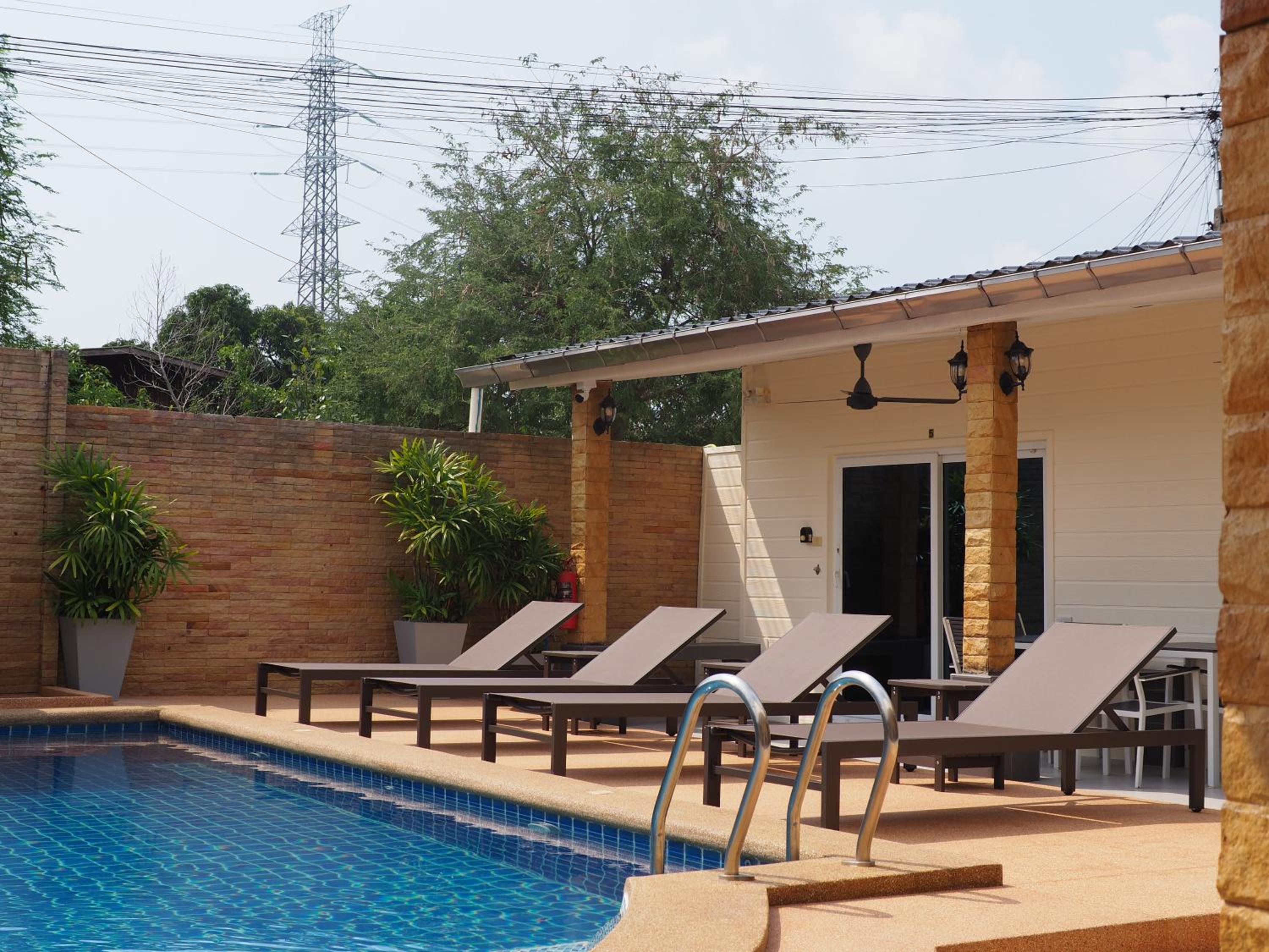Double Room with Pool View photo 3