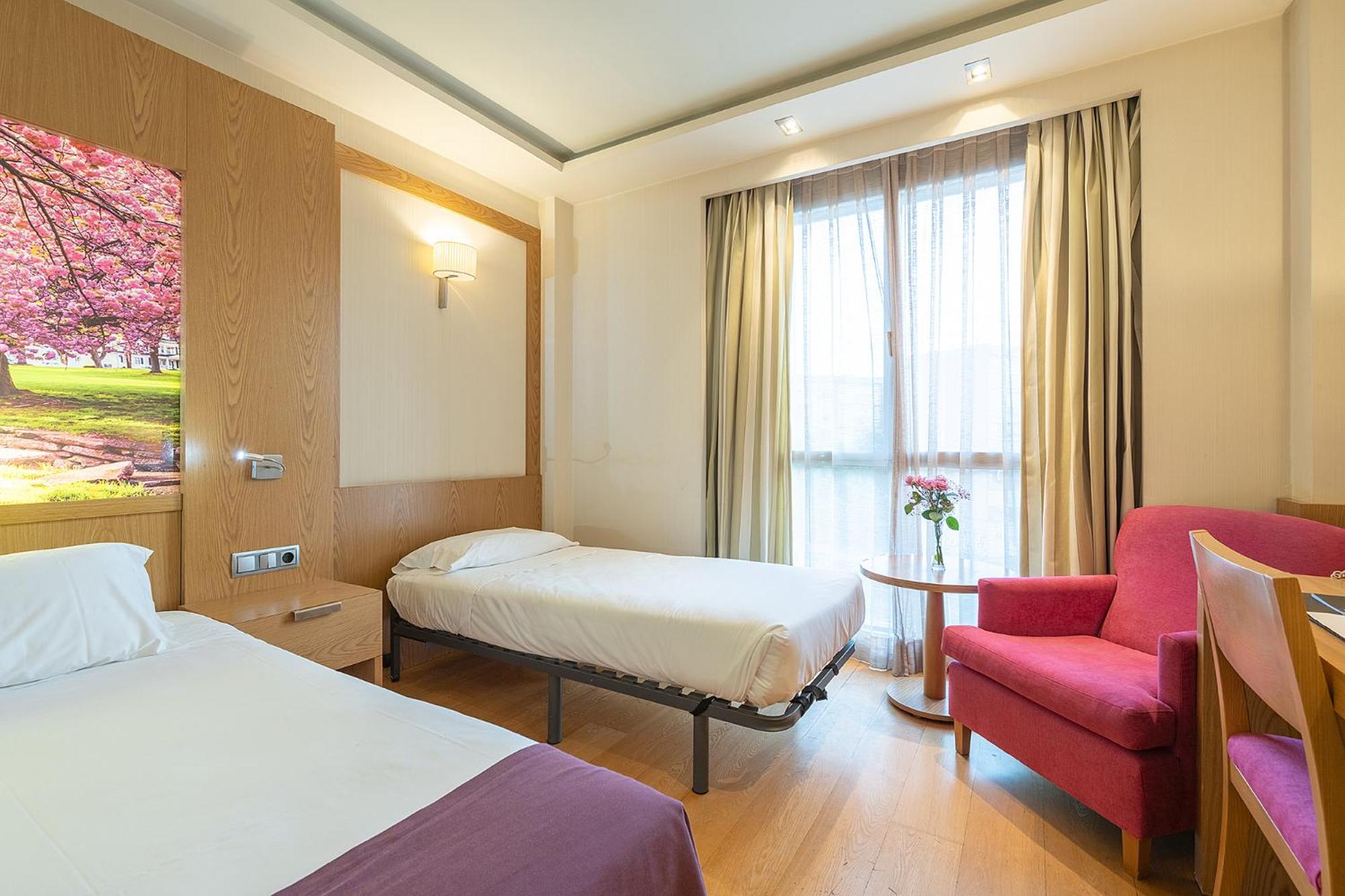Standard Triple Room - Photo 2