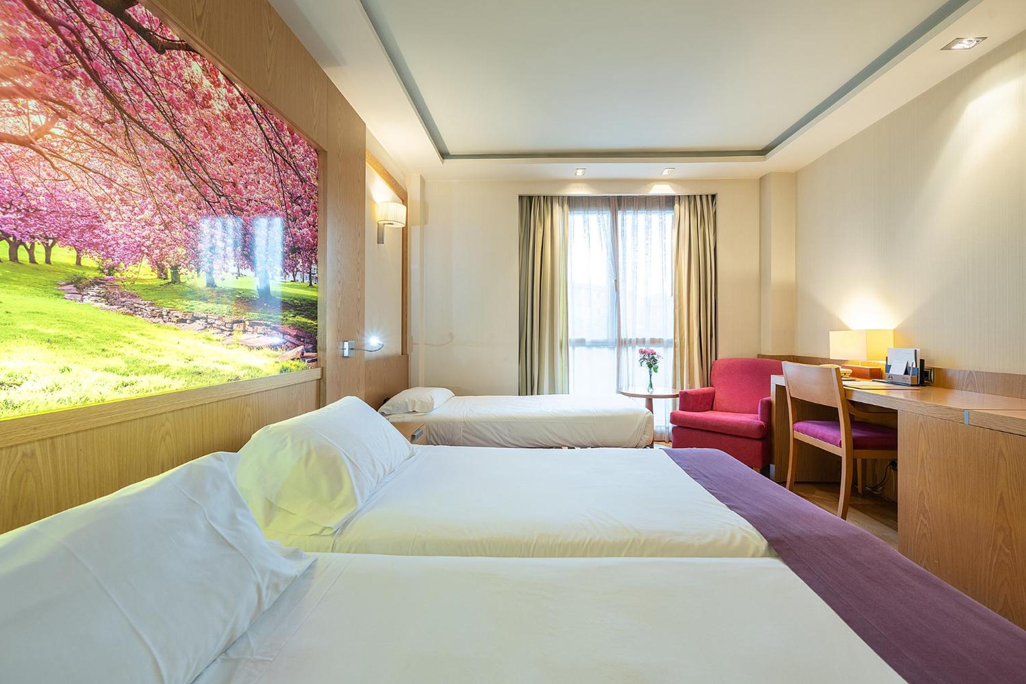 Standard Triple Room - Photo 8