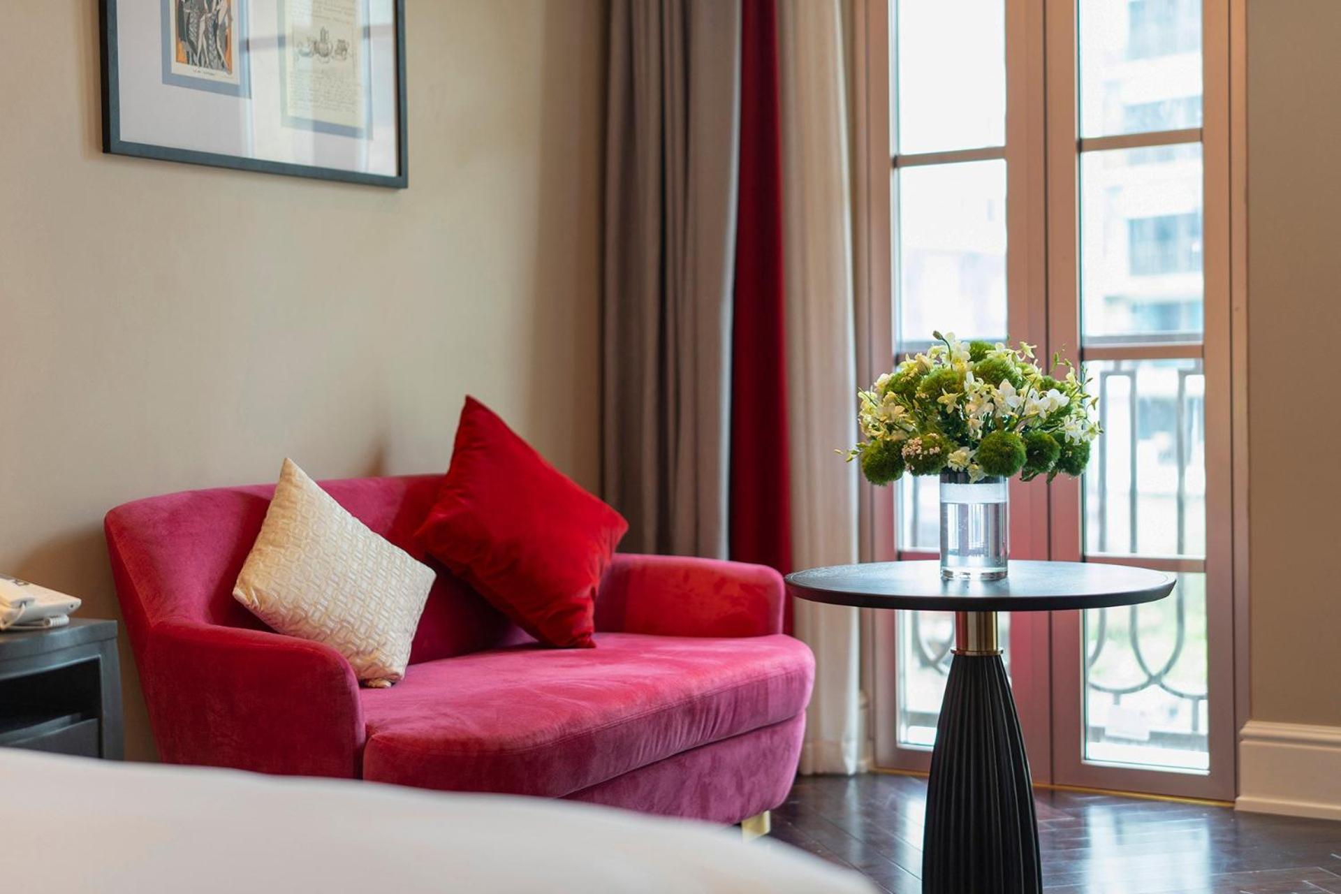 Deluxe King Room - Photo 6