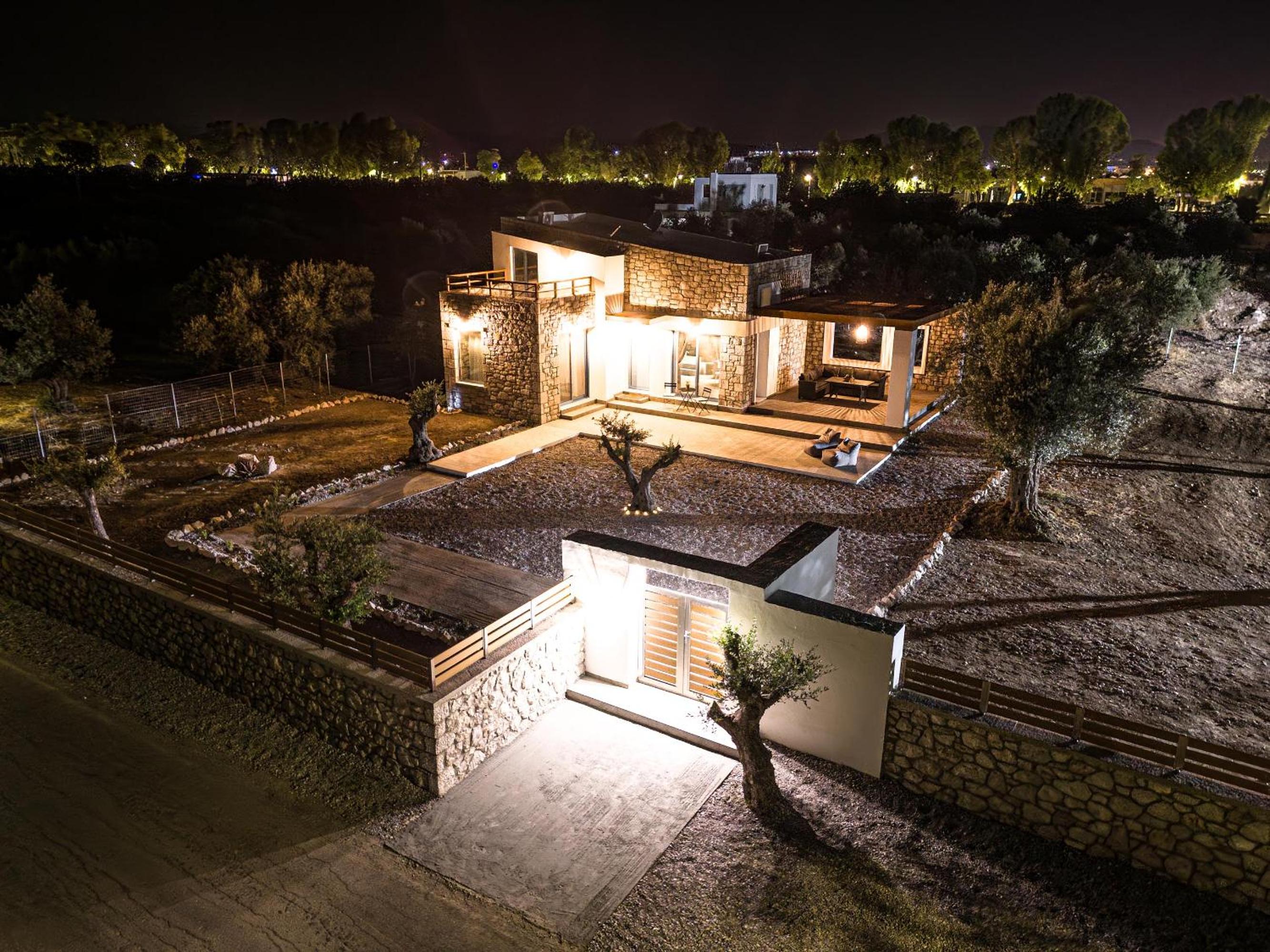 Two-Bedroom Villa with Jacuzzi photo 3