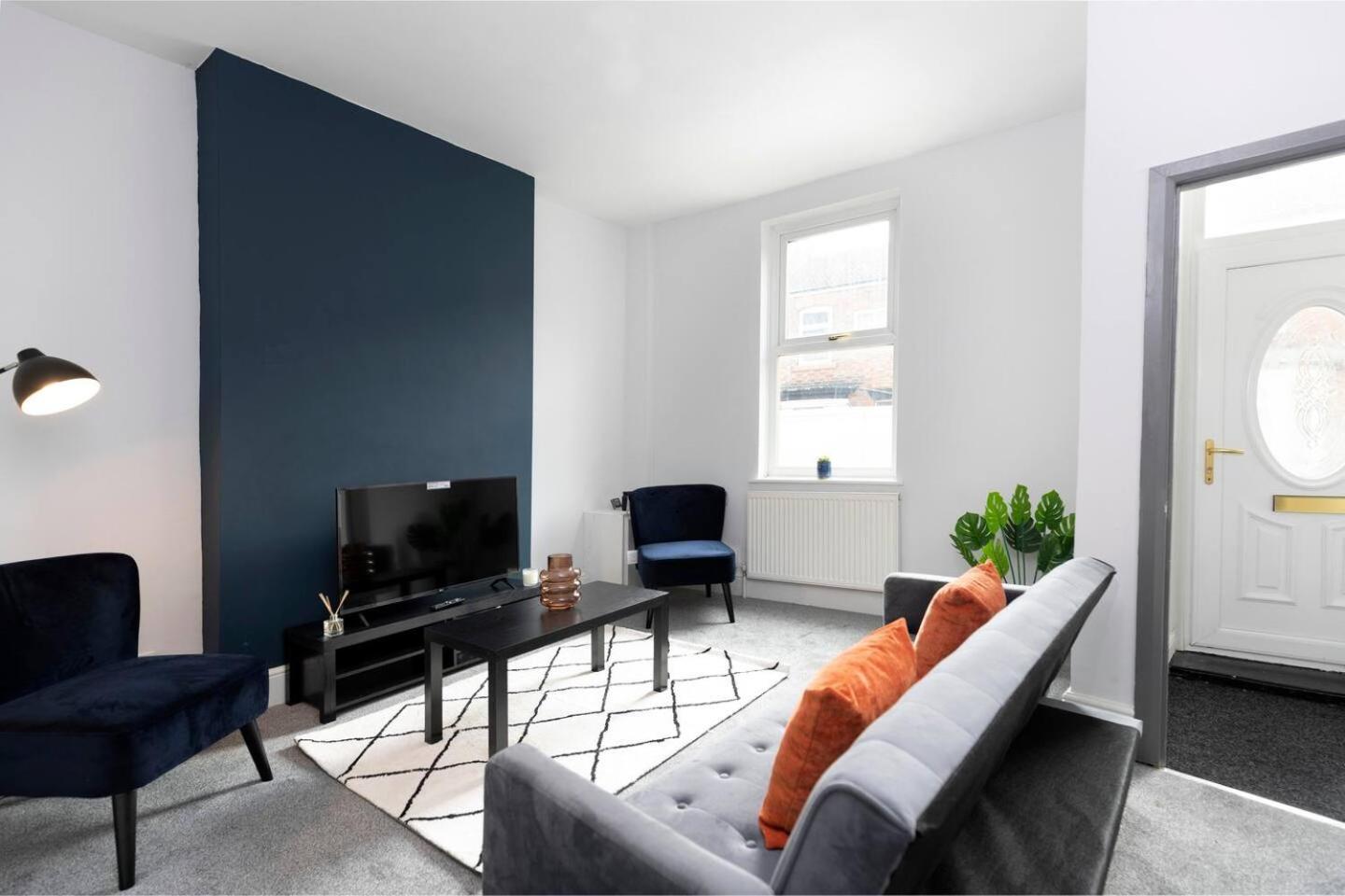 Apartment photo 1