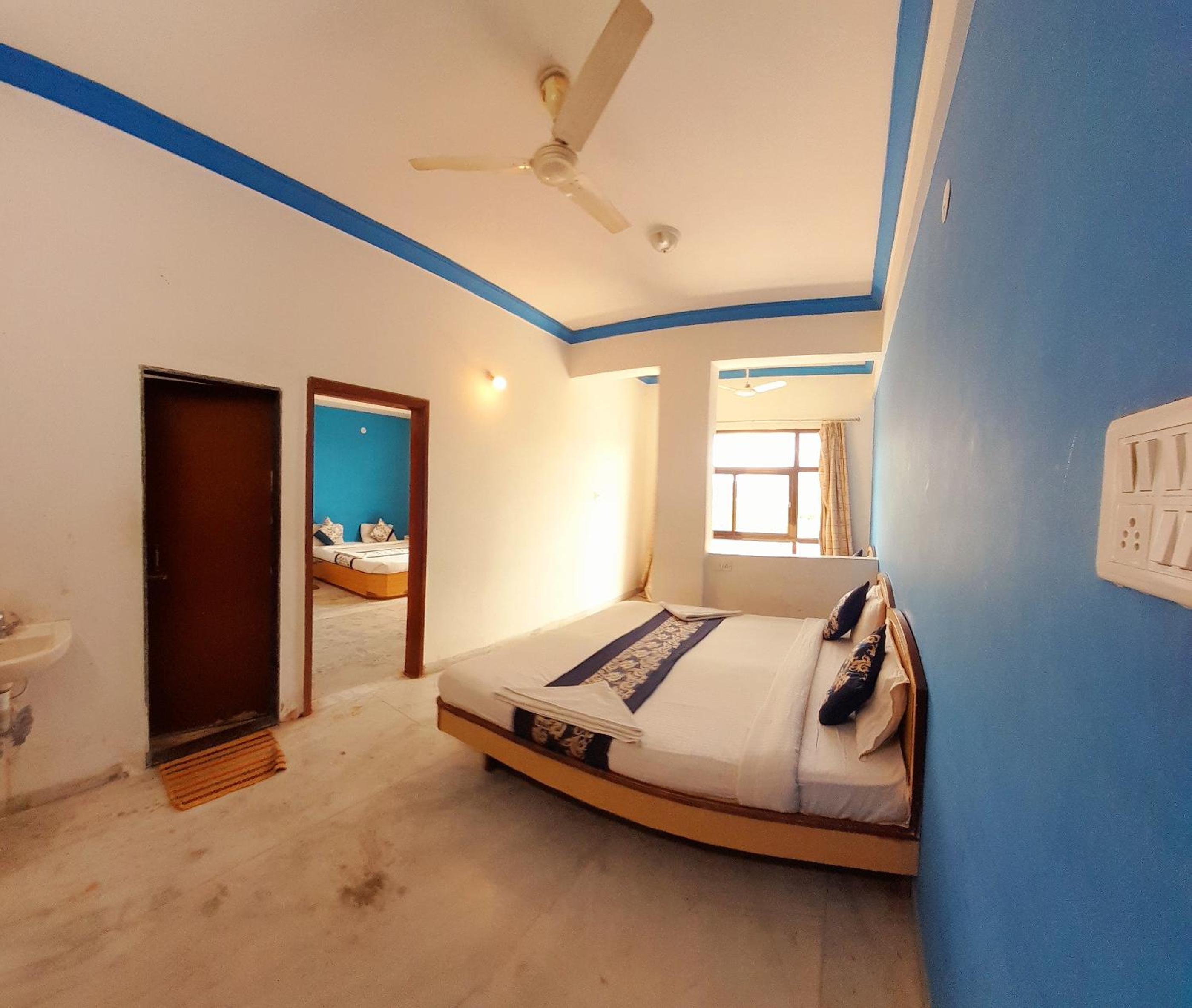 Premium Family Room - Free Pick And Drop To Shirdi Railway Station - Photo 1