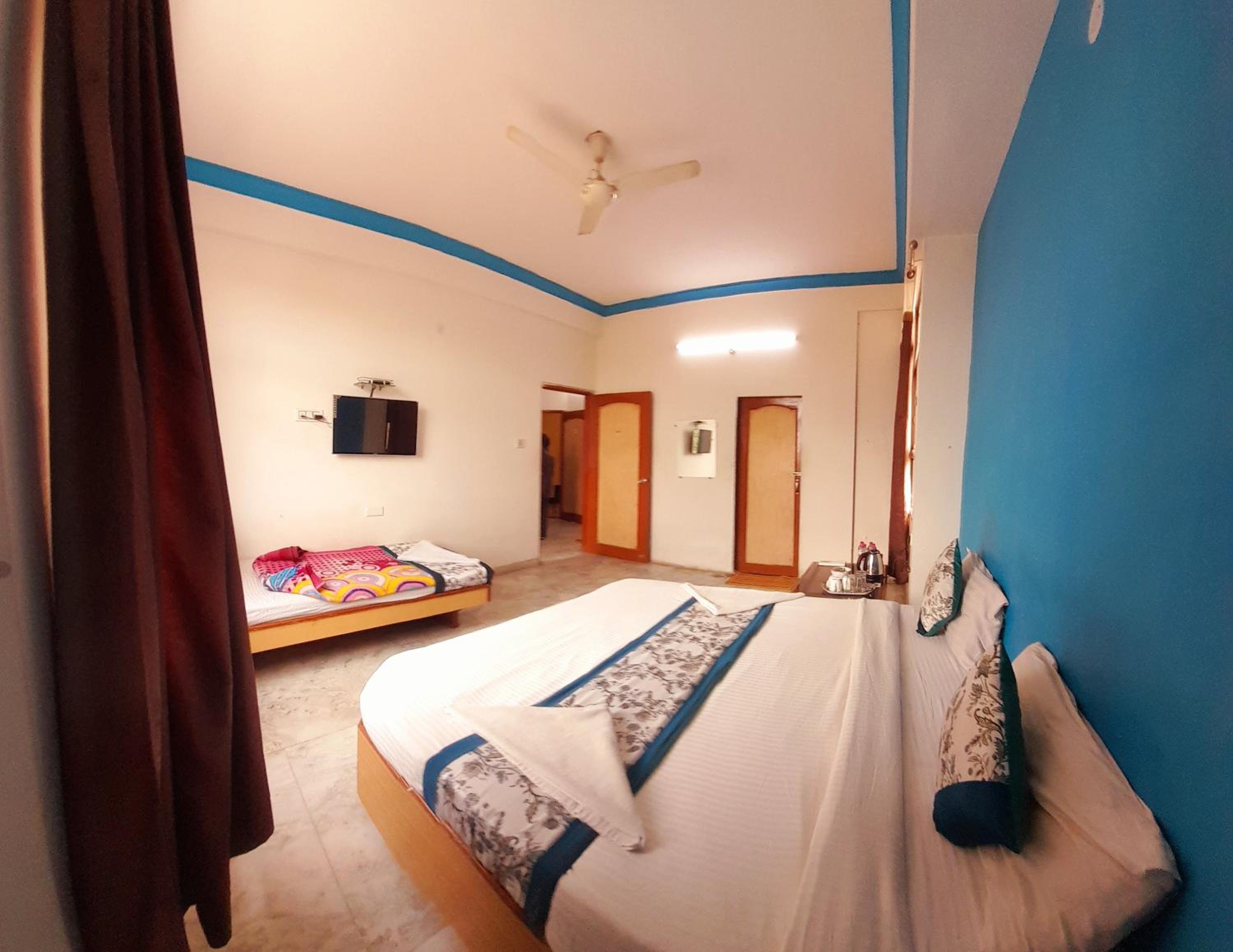 Premium Family Room - Free Pick And Drop To Shirdi Railway Station - Photo 5