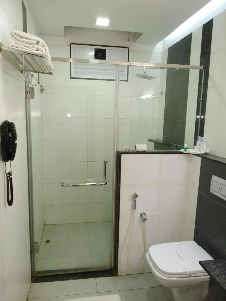 Budget Double Room - Photo 2