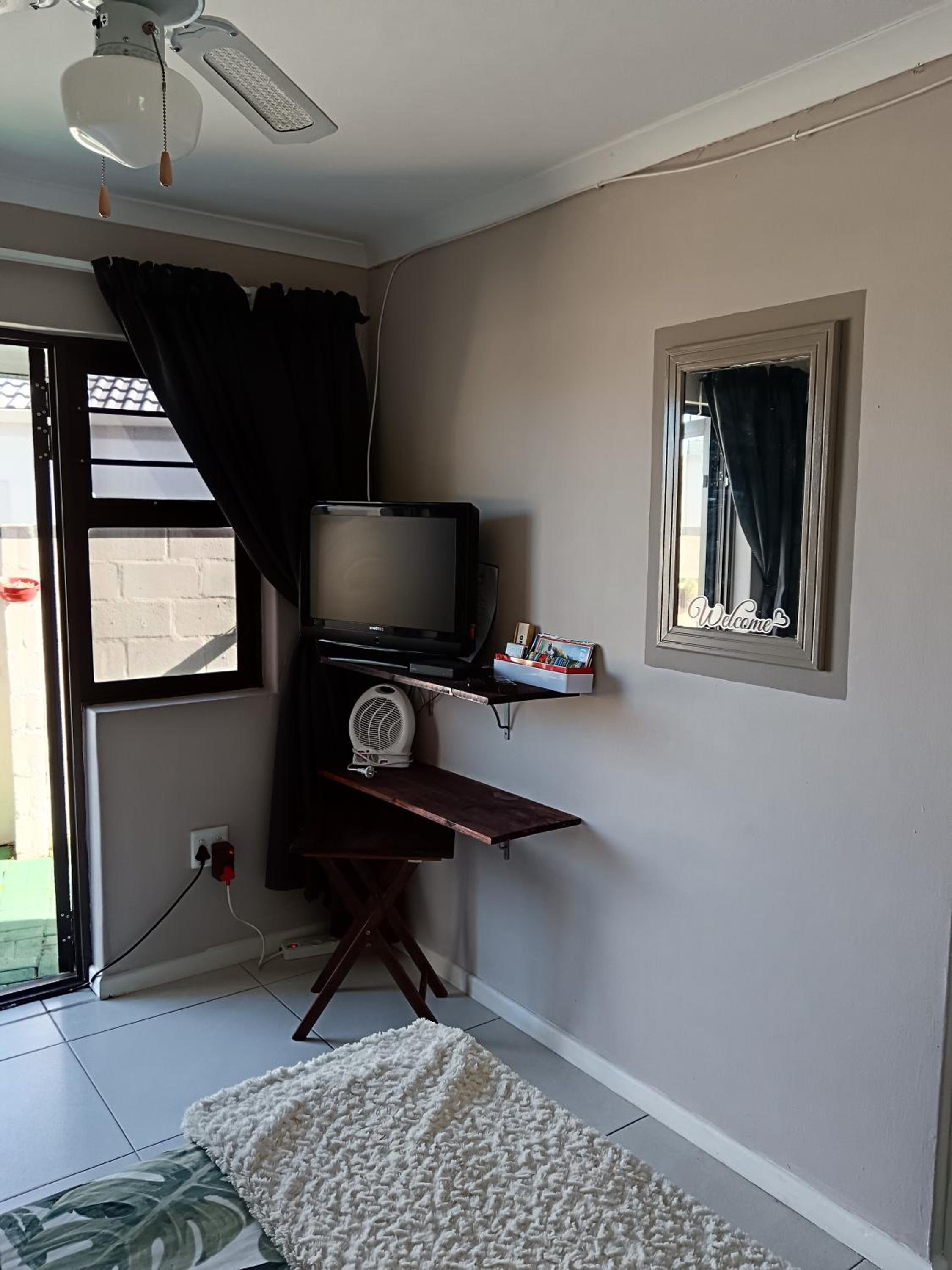 One-Bedroom Apartment - Photo 19
