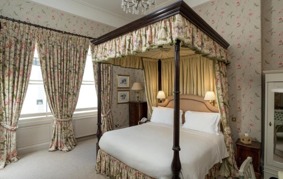 Four Poster Suite  photo 2