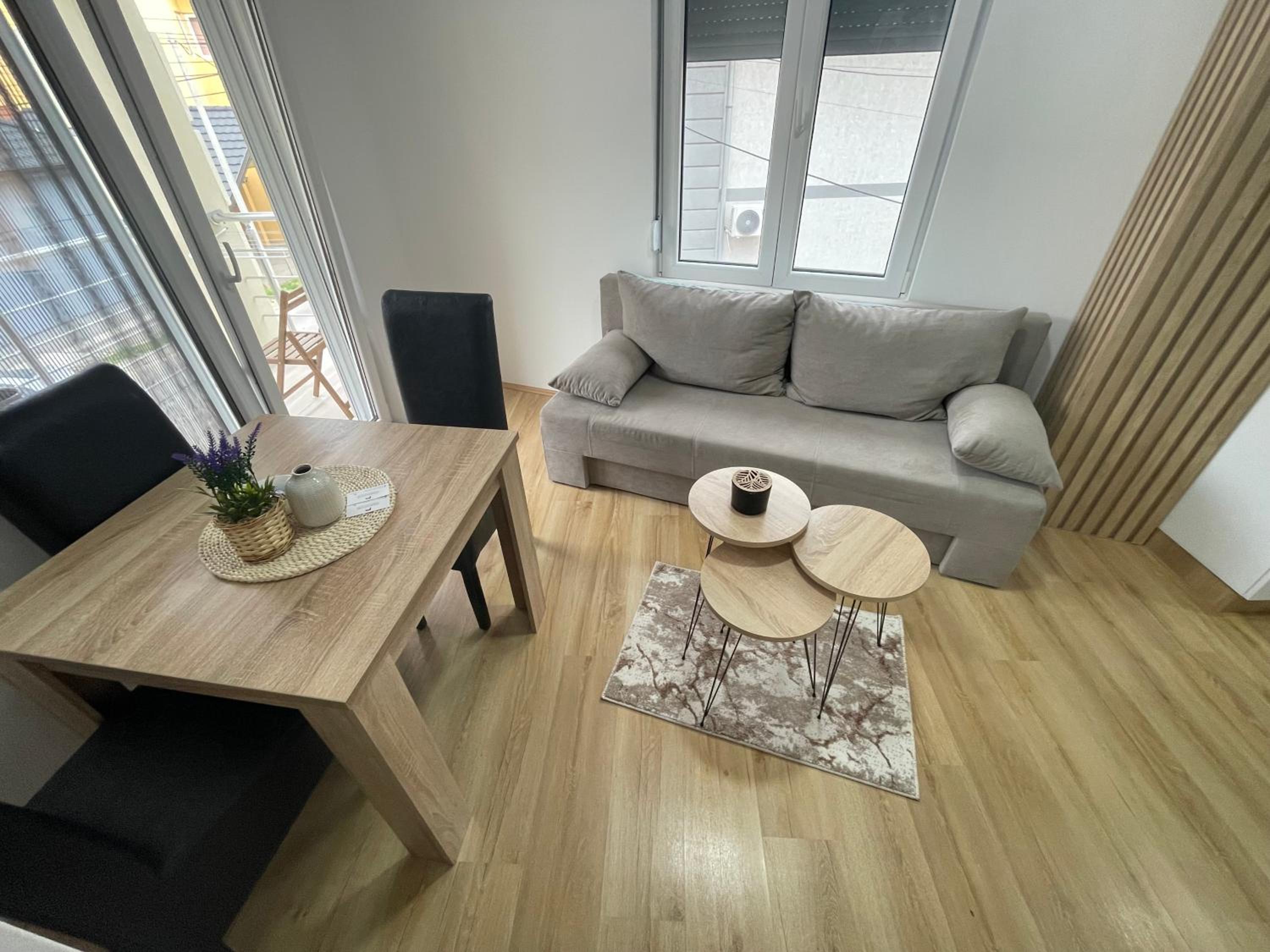 One-Bedroom Apartment photo 2