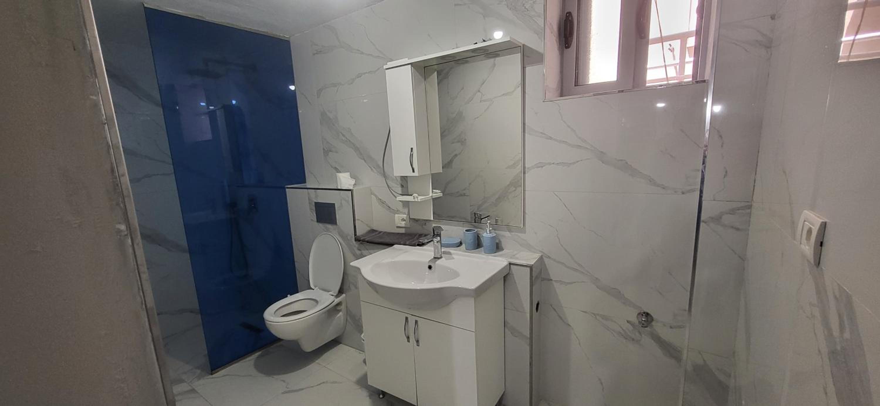 Family Room with Private Bathroom photo 2