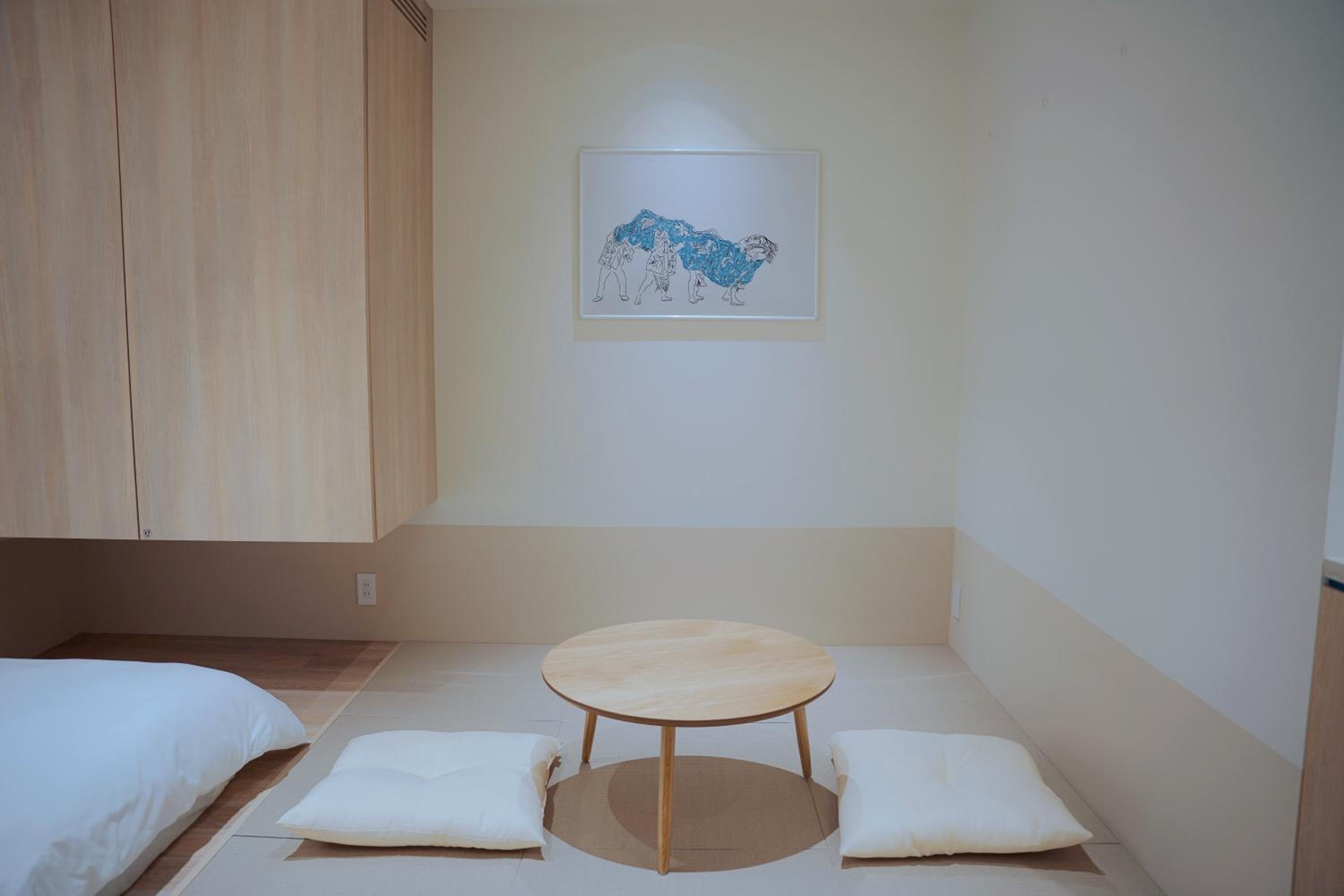 Quadruple Room with Private Bathroom photo 2