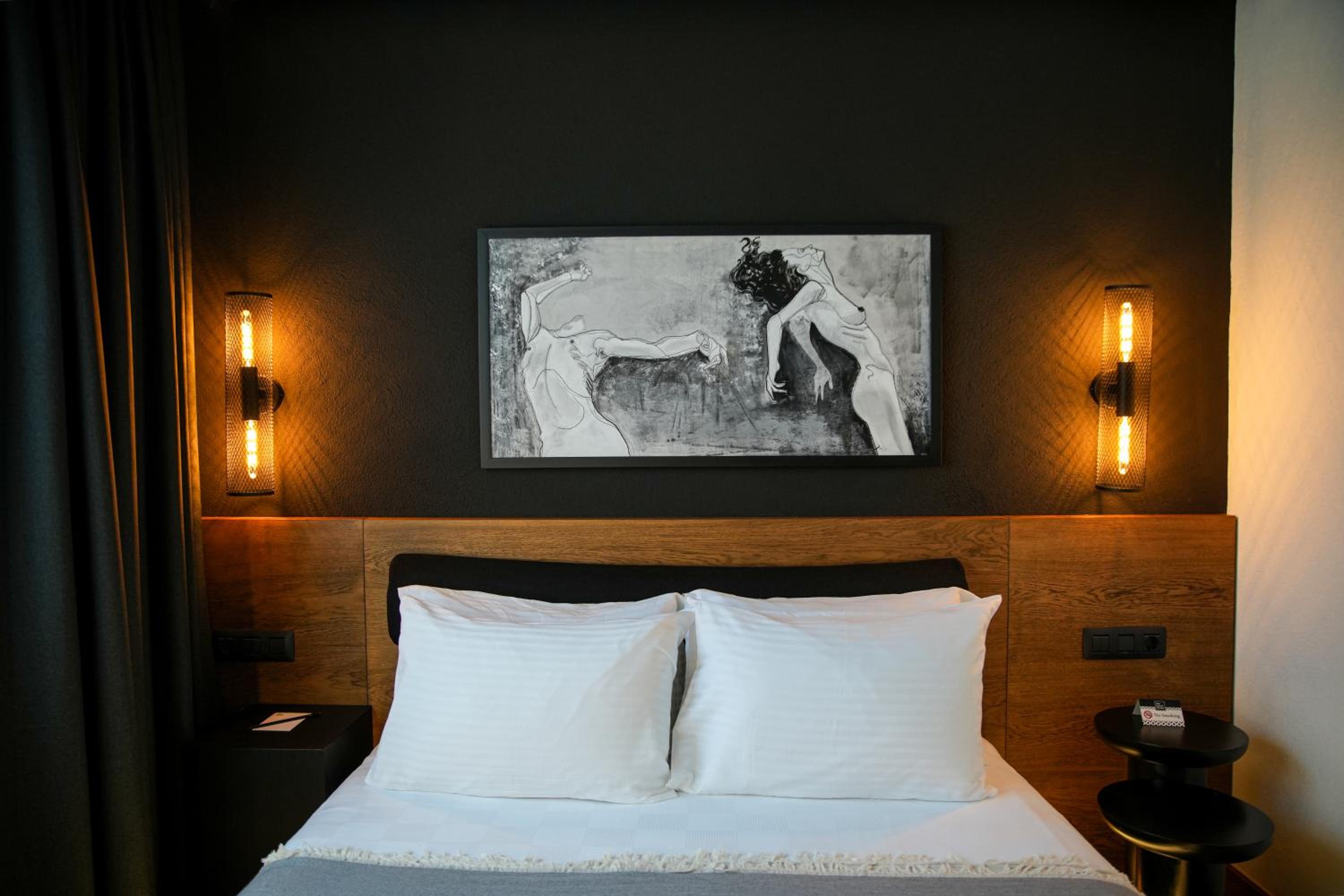 Standard Double Room - Photo 1