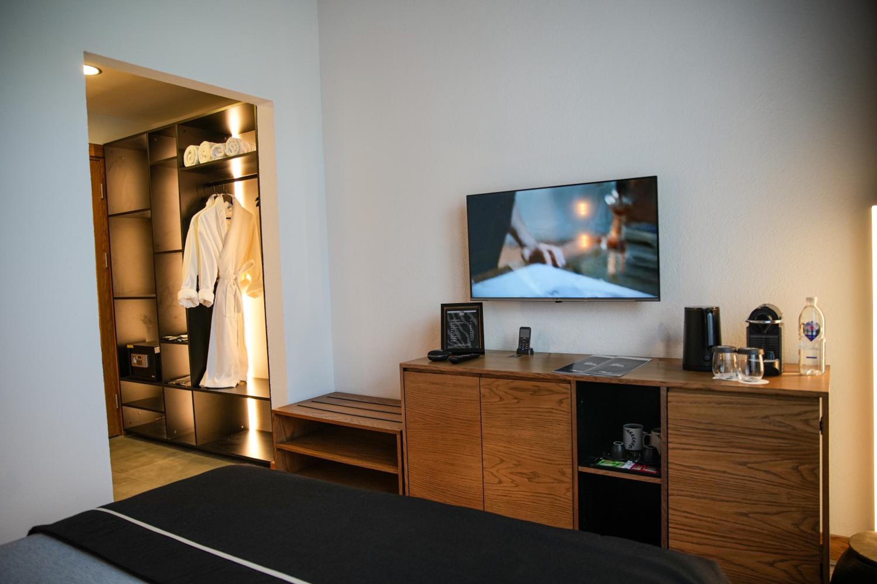 Standard Double Room - Photo 4
