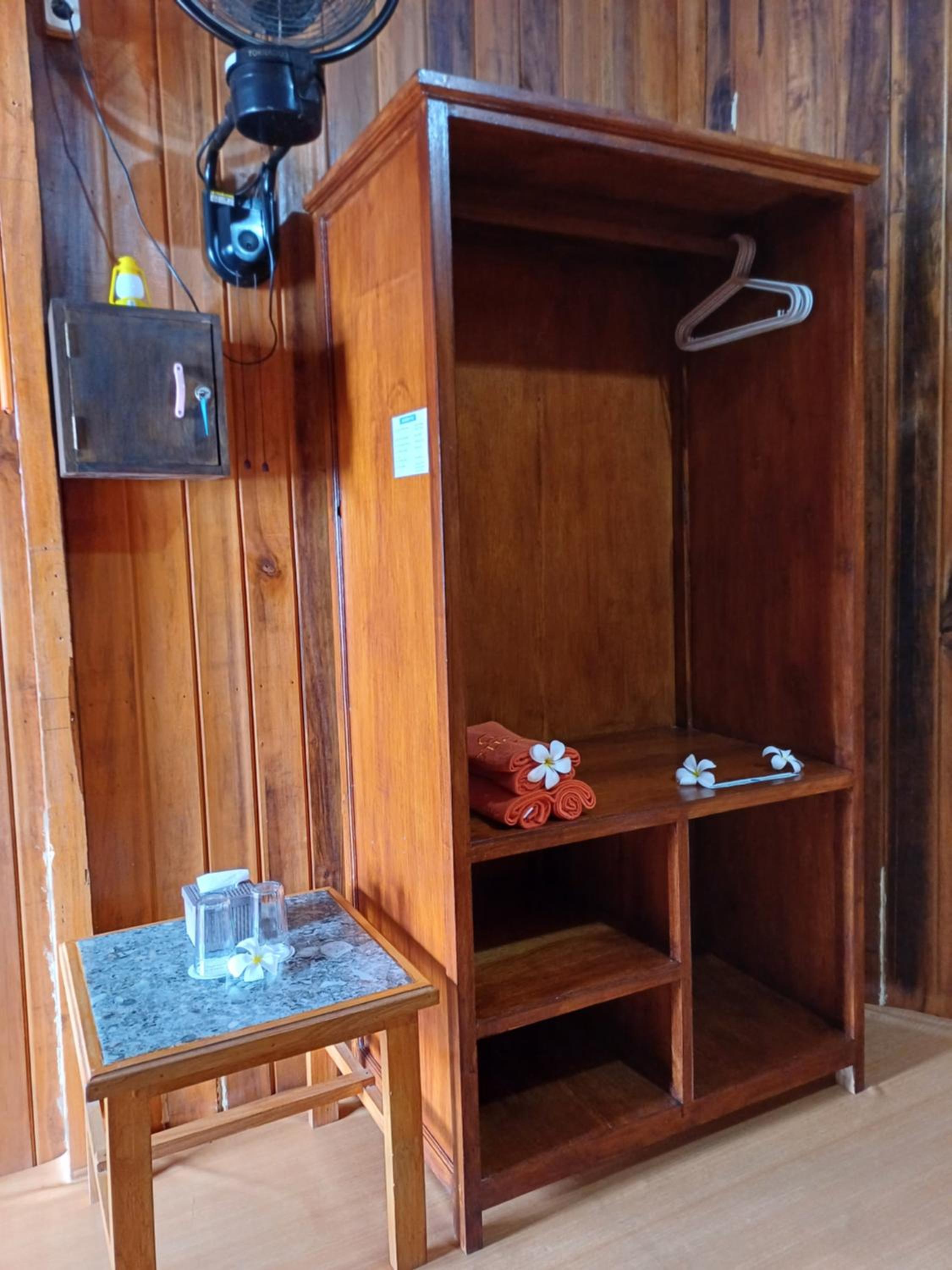 Deluxe Double Room with Sea View - Photo 14