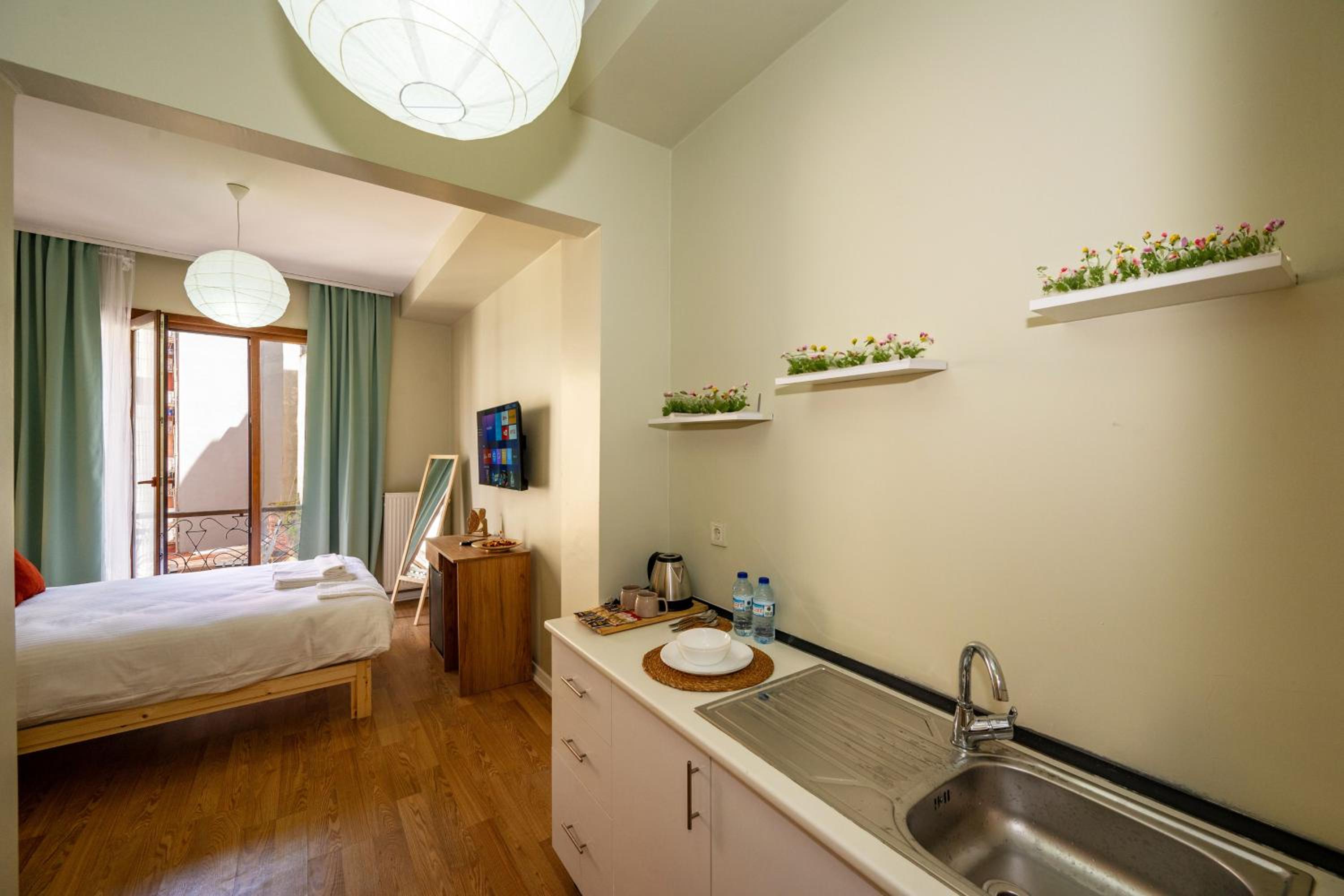 Deluxe Double Room With Balcony photo 3