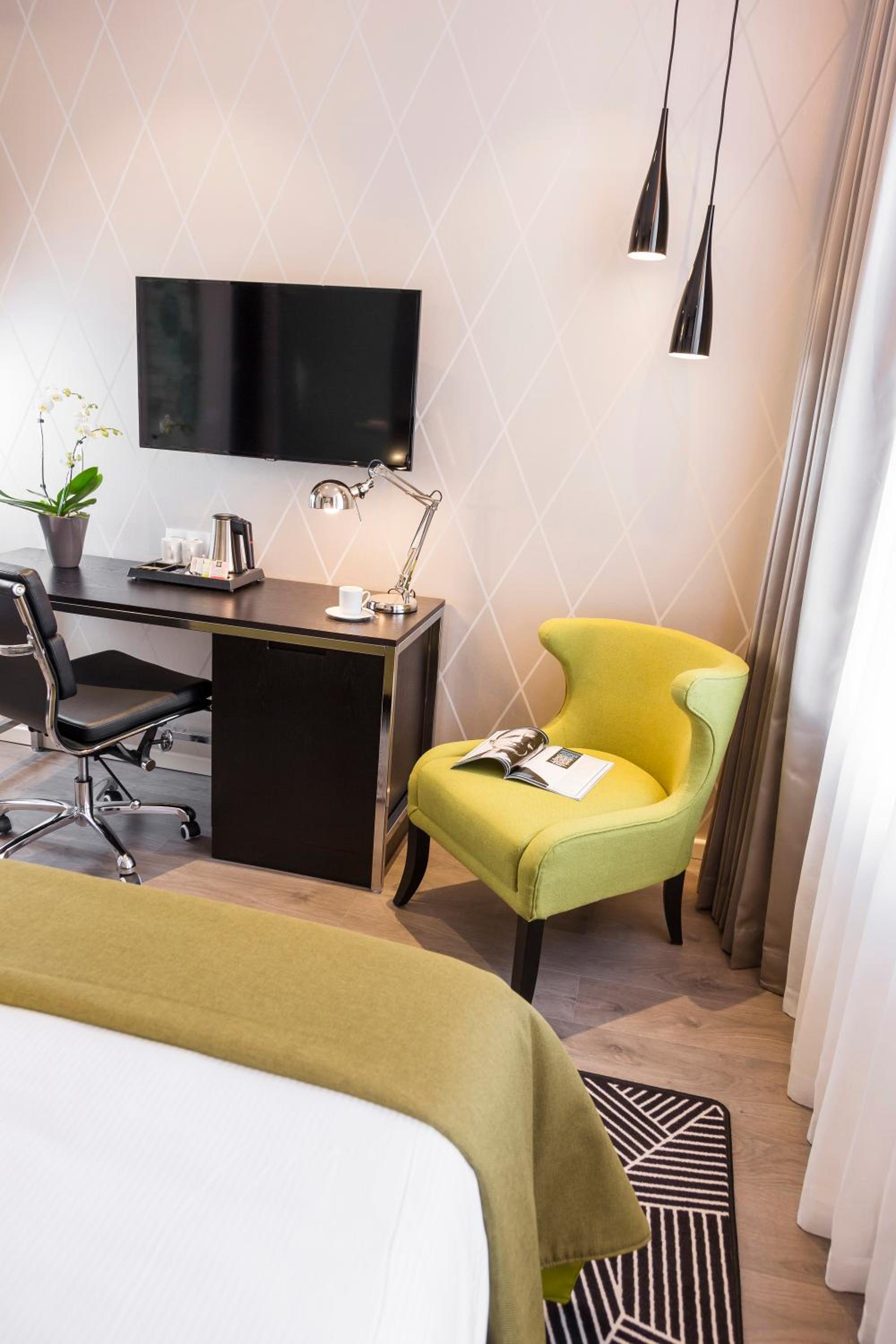 Available room