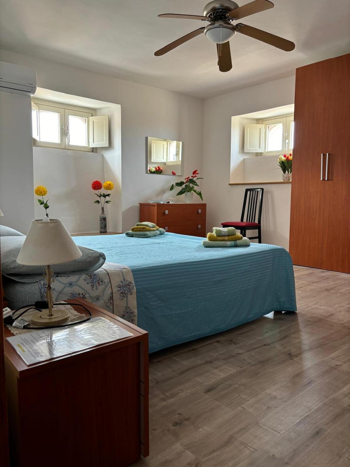 Large Double Room photo 1