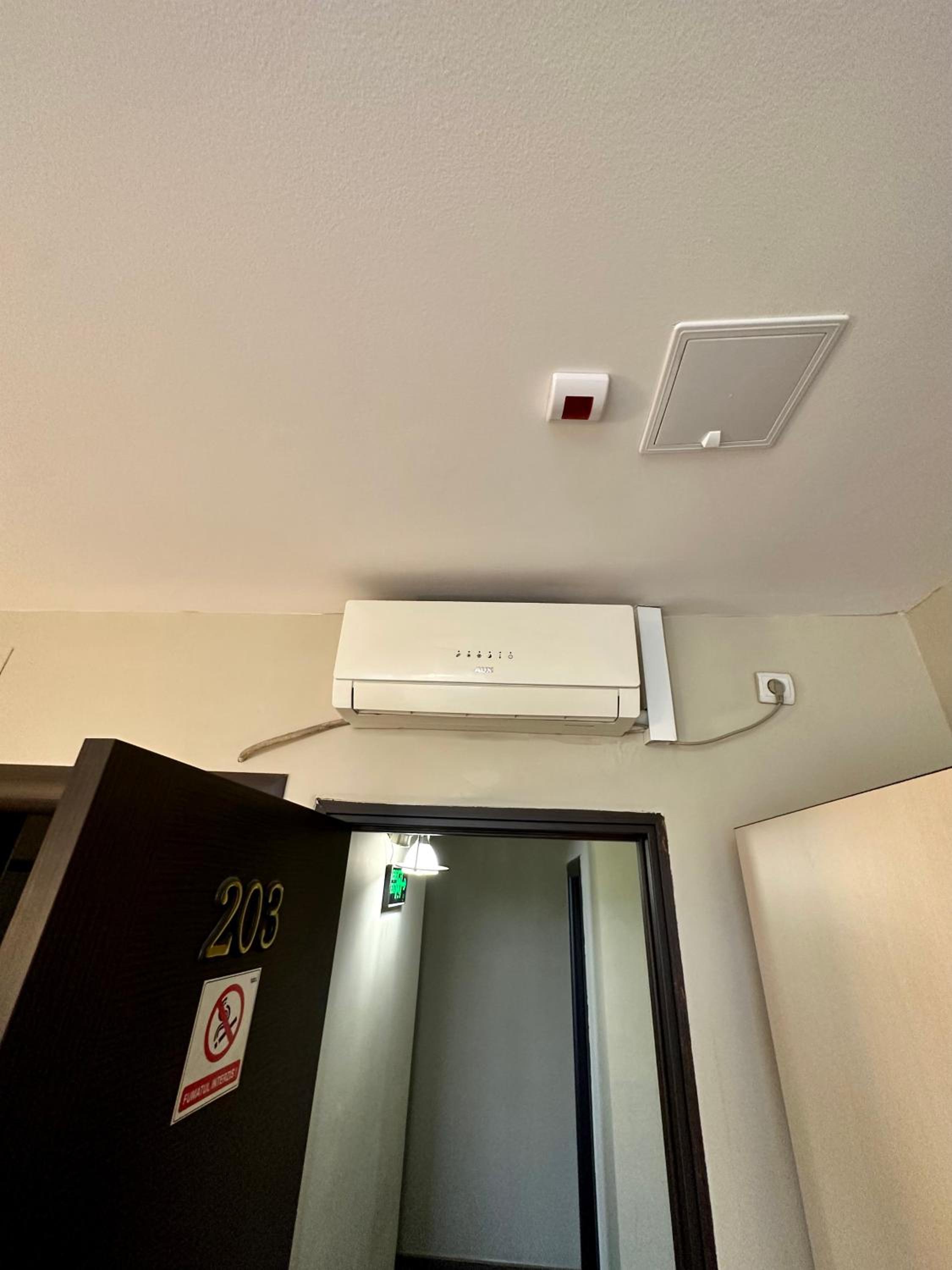 Double Room - Photo 6