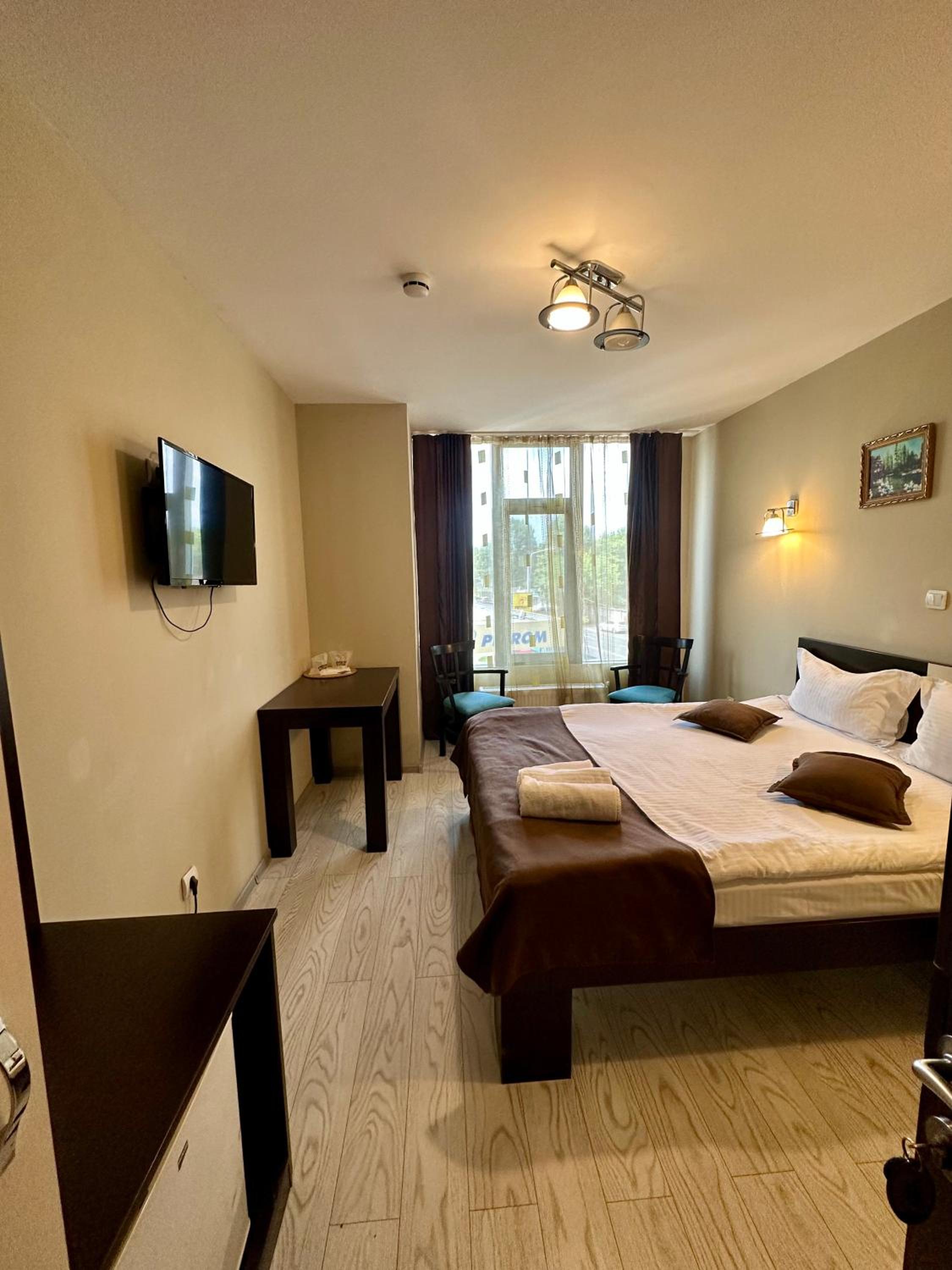 Double Room - Photo 3