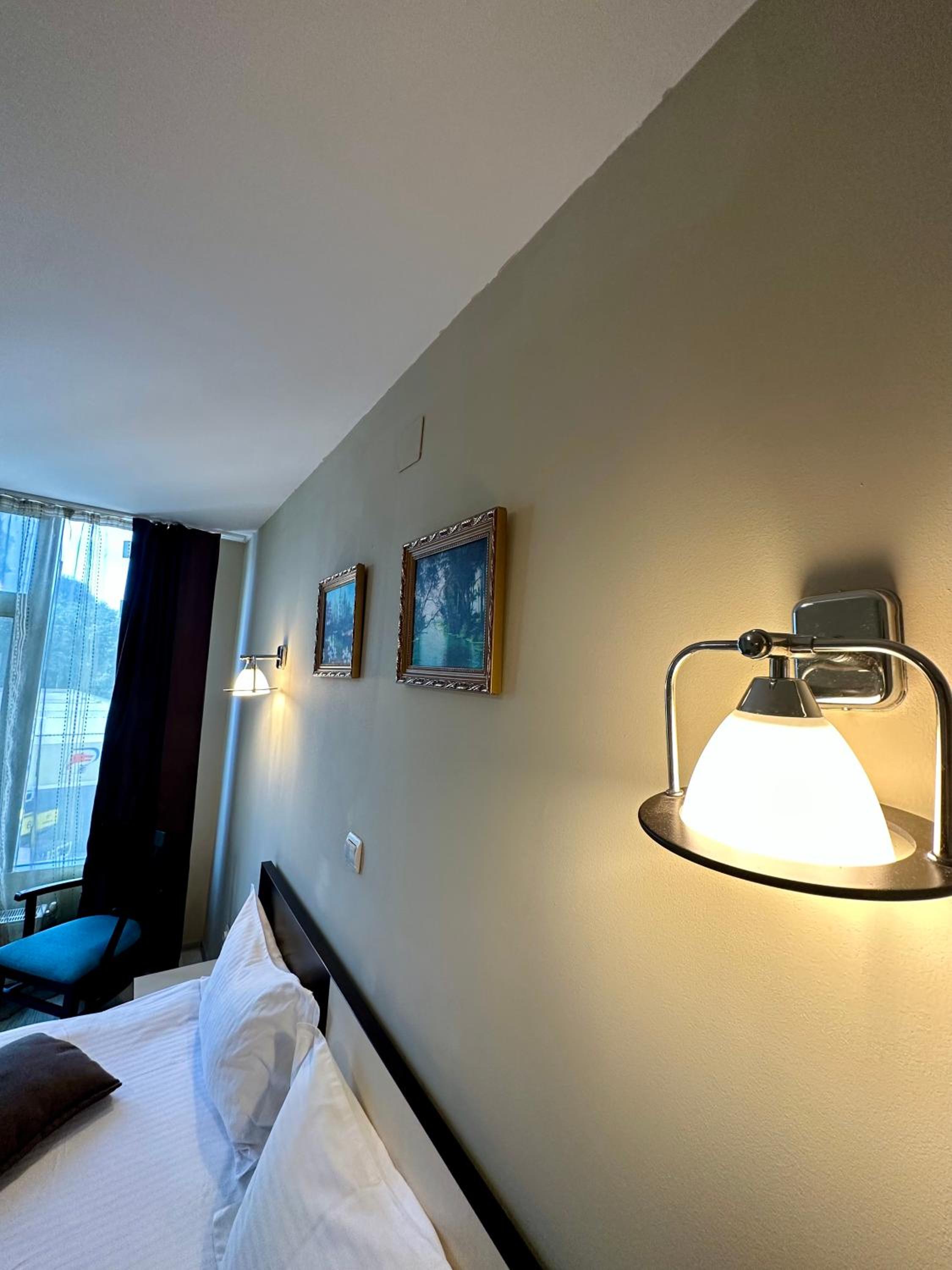 Double Room - Photo 4