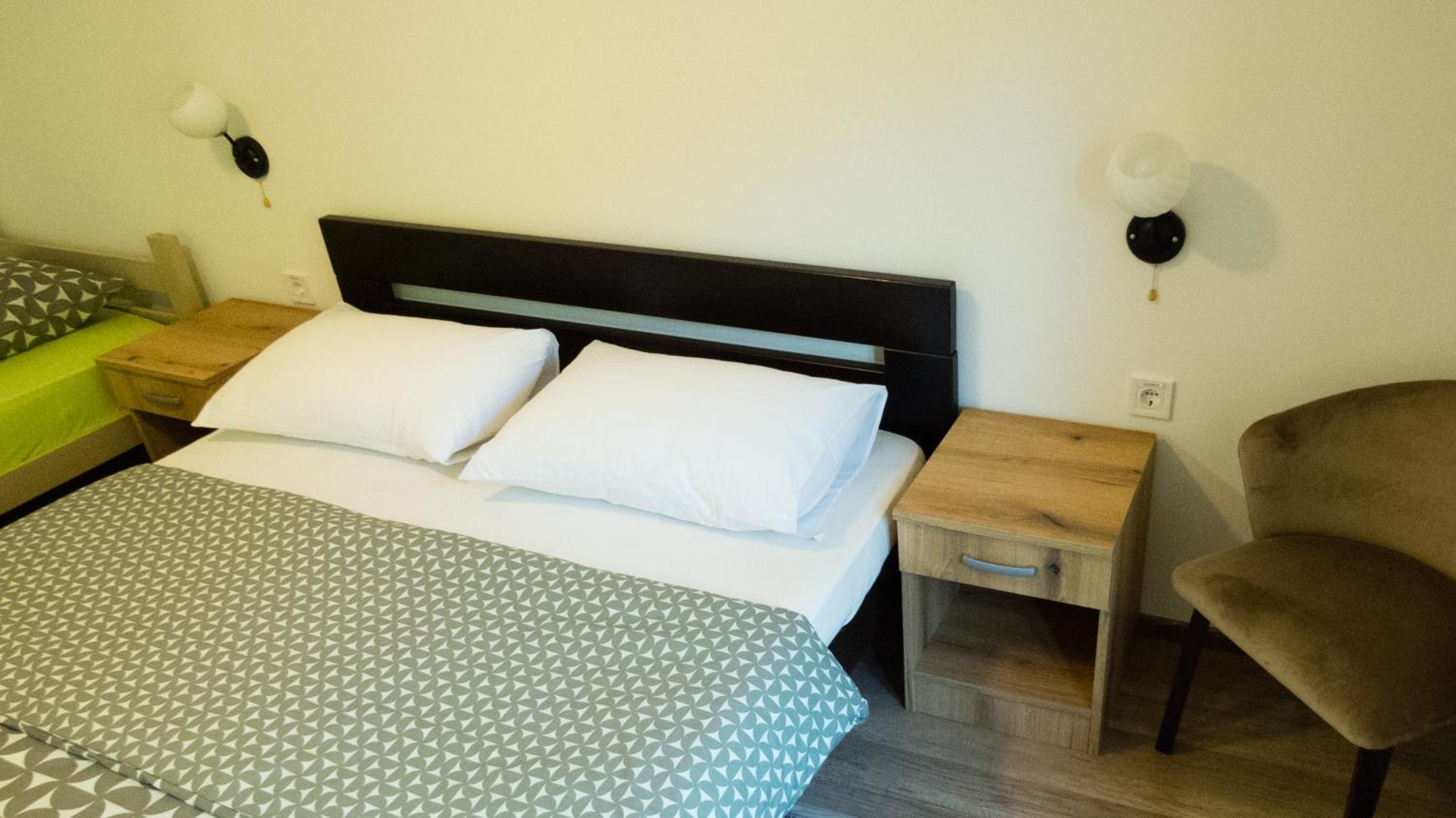 Triple Room with Private Bathroom photo 3