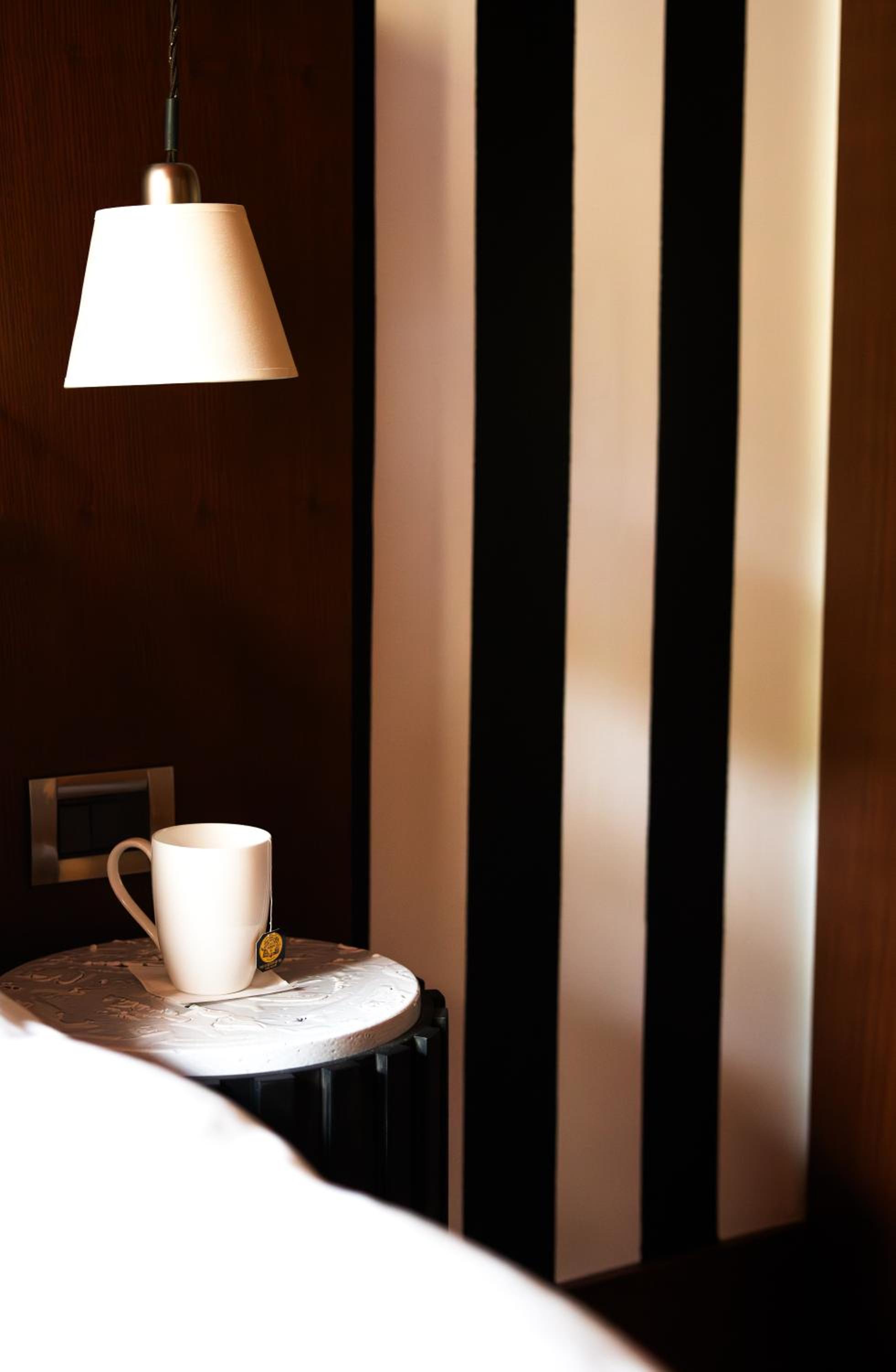 Executive Double Room thumbnail 5