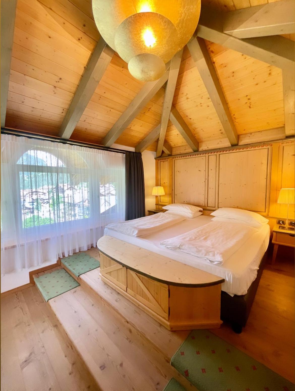 Superior Suite - Photo 10