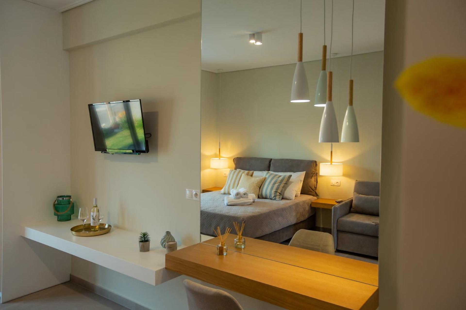 Deluxe Suite with Sea View