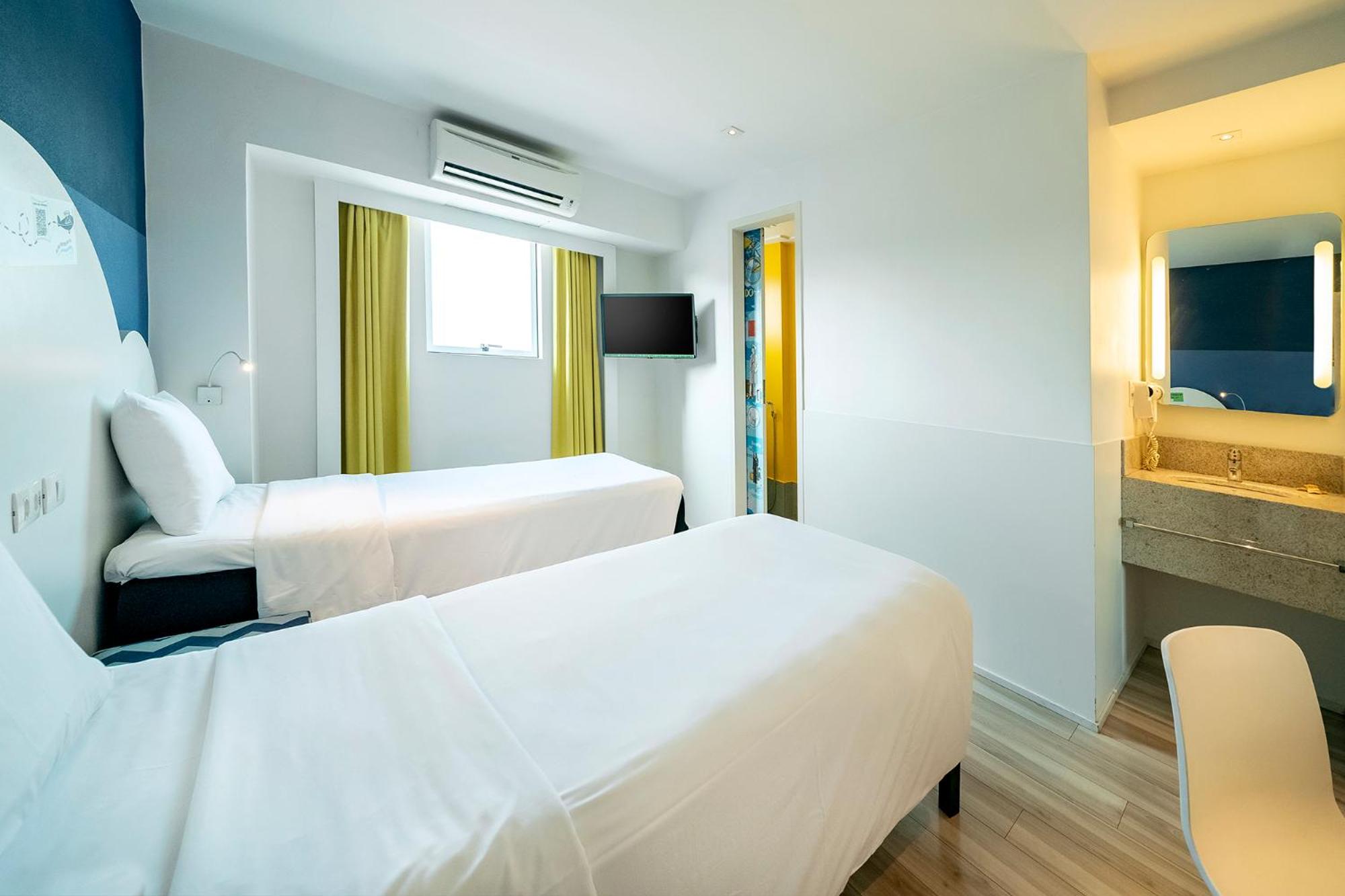 Standard Twin Room photo 2
